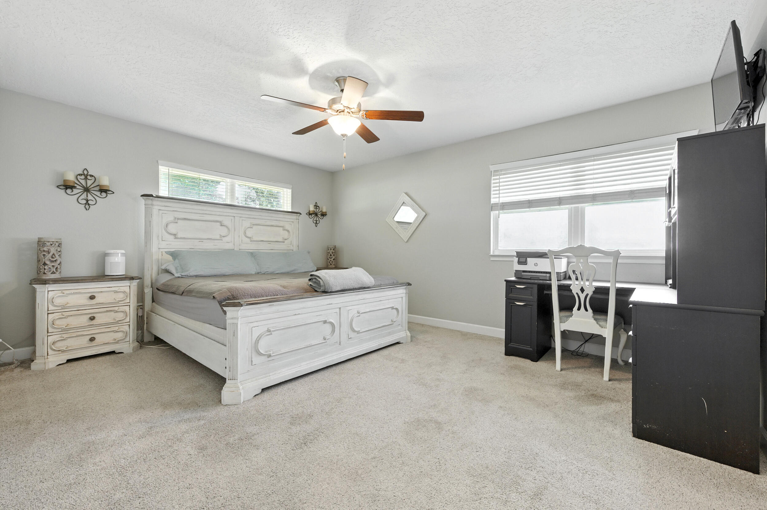 DIXON S/D LOT 16 BLK E - Residential
