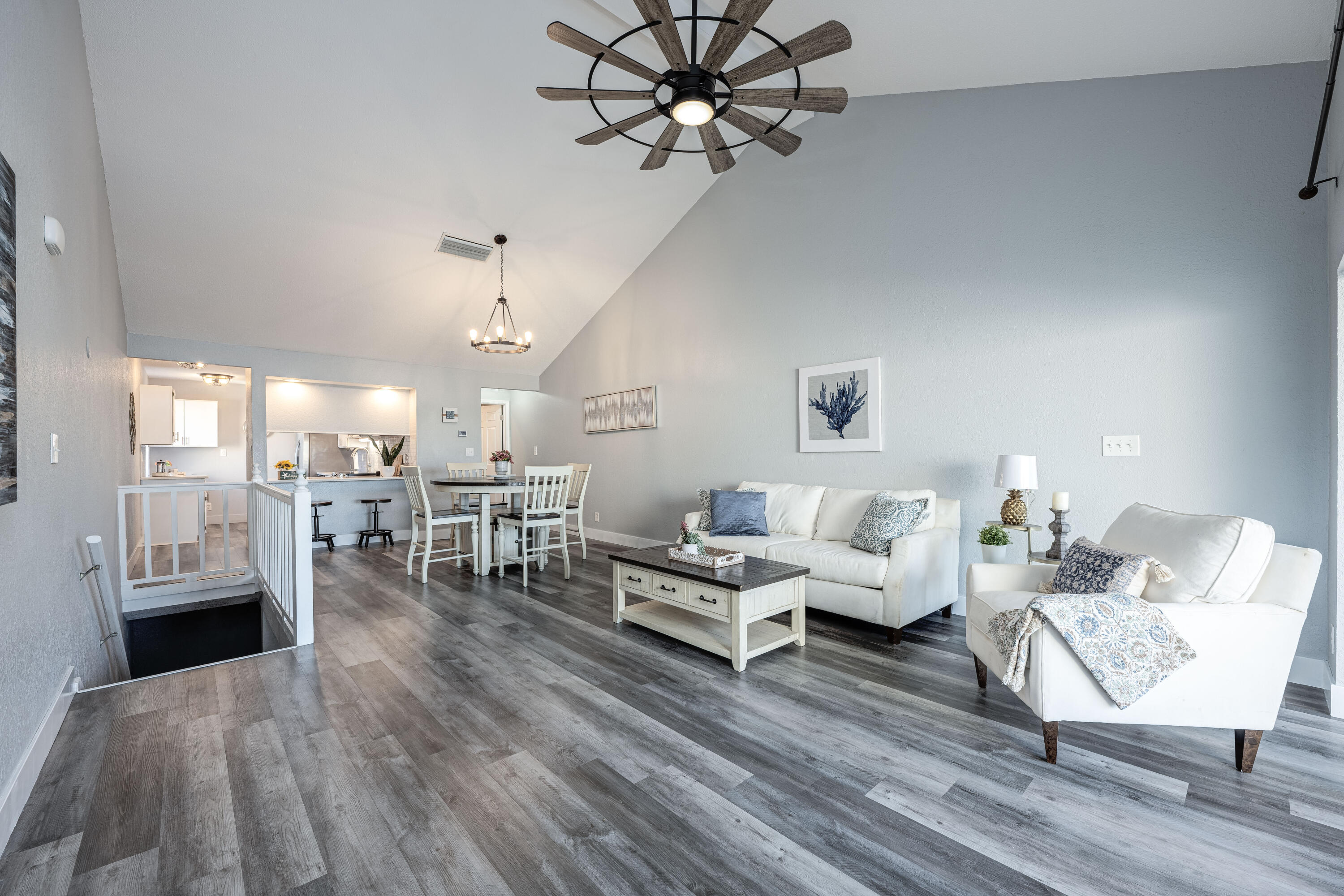 CLIPPER COVE T/H - Residential