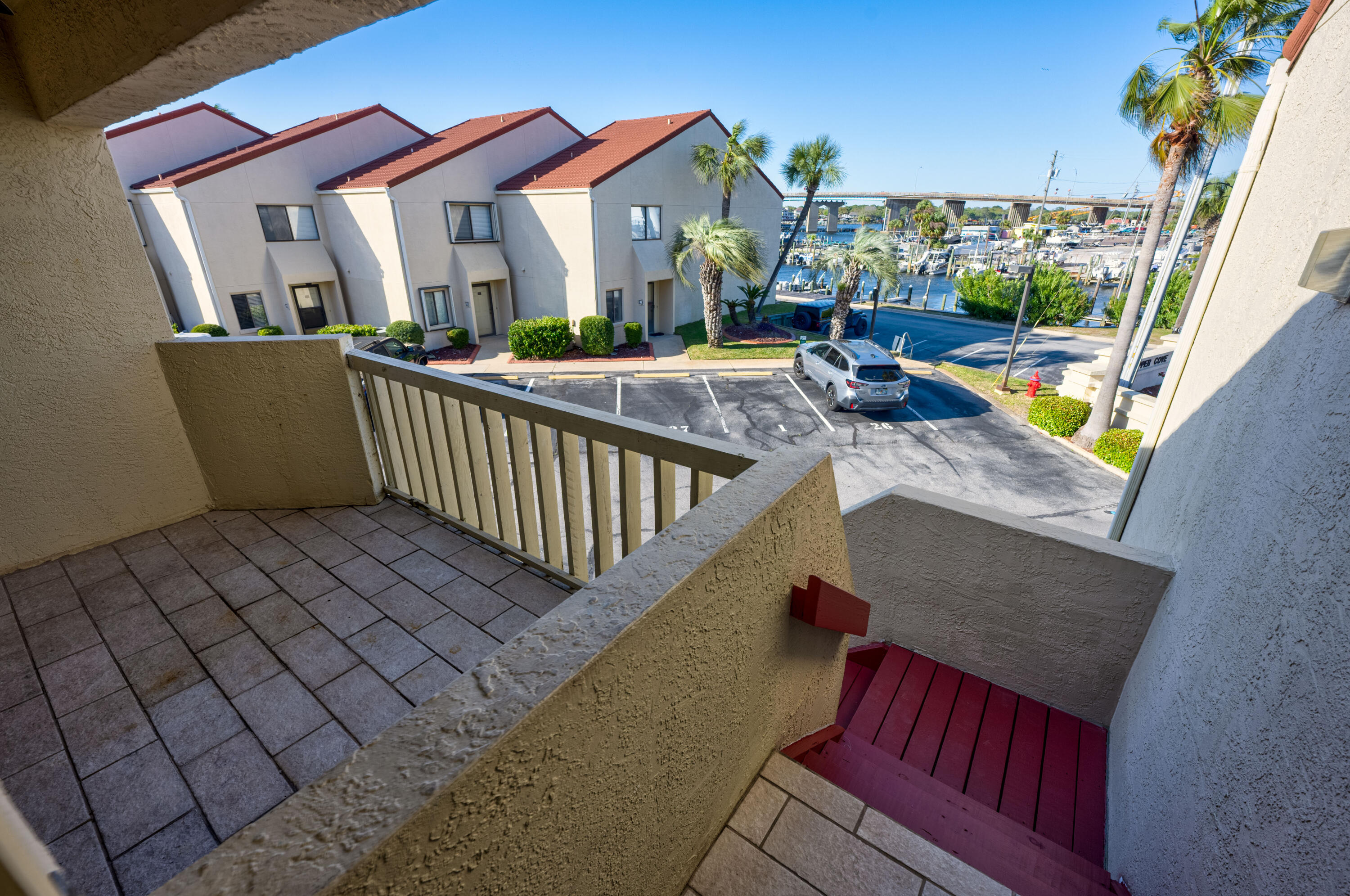 CLIPPER COVE T/H - Residential