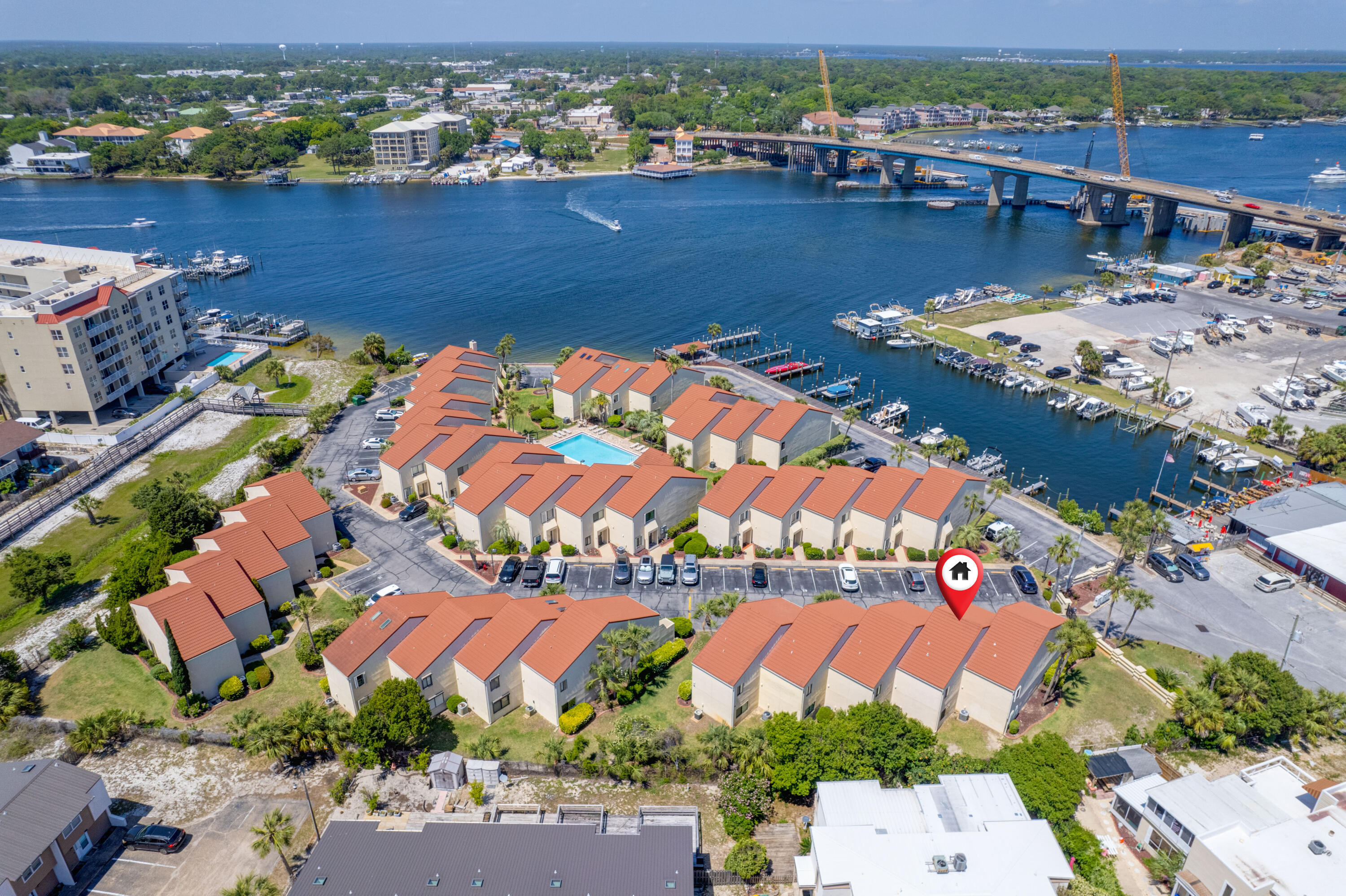 CLIPPER COVE T/H - Residential