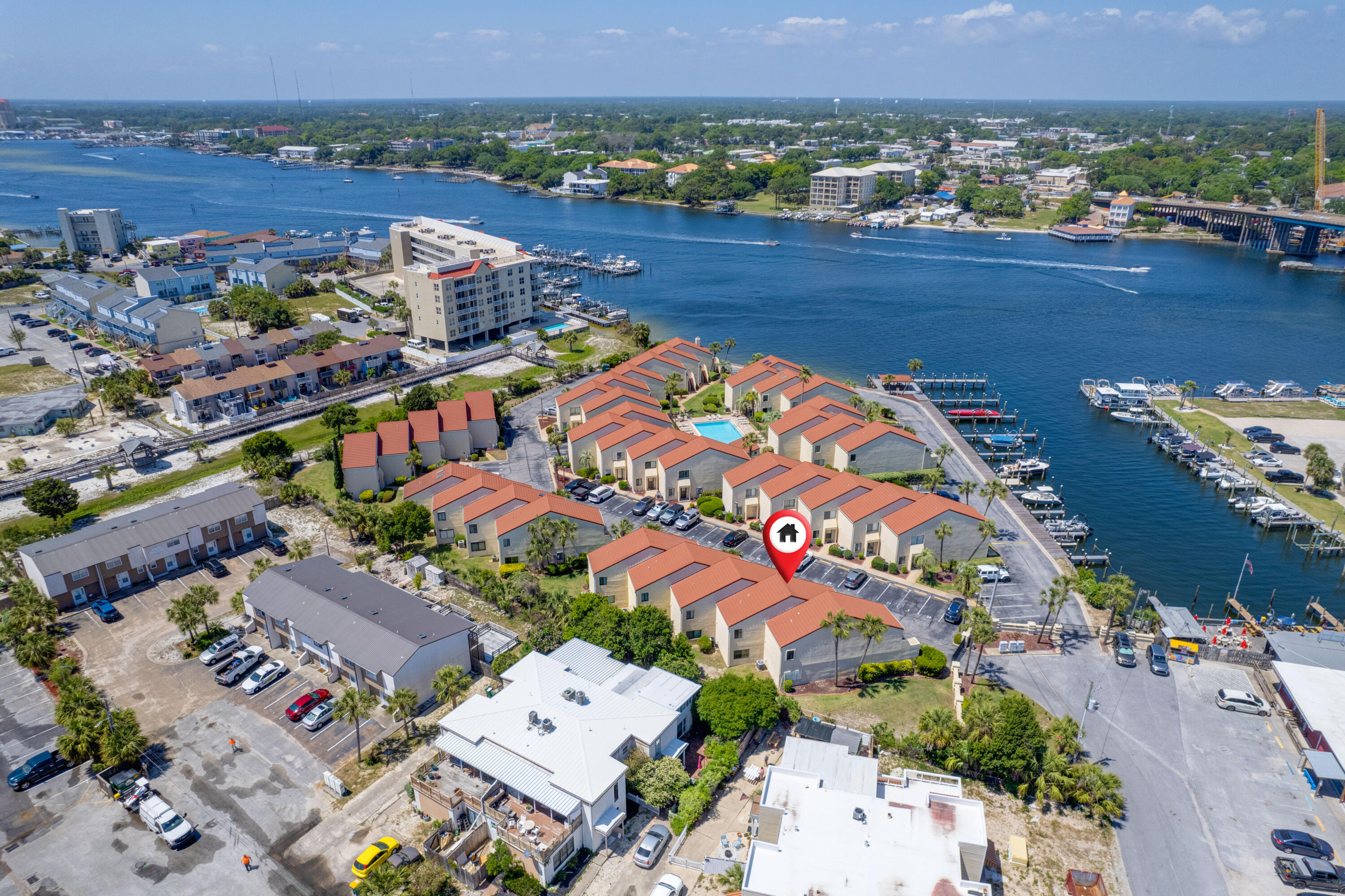 CLIPPER COVE T/H - Residential