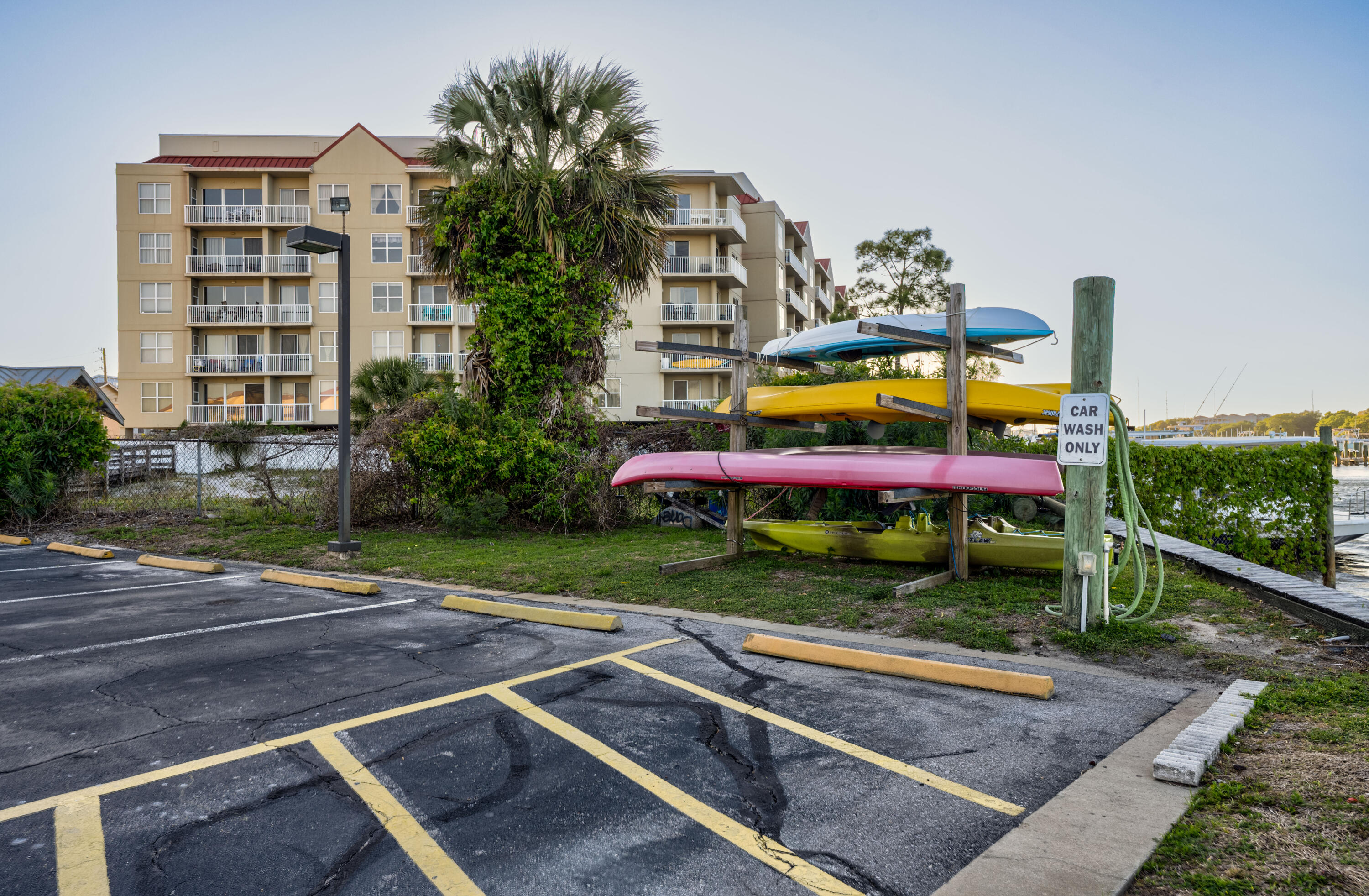 CLIPPER COVE T/H - Residential