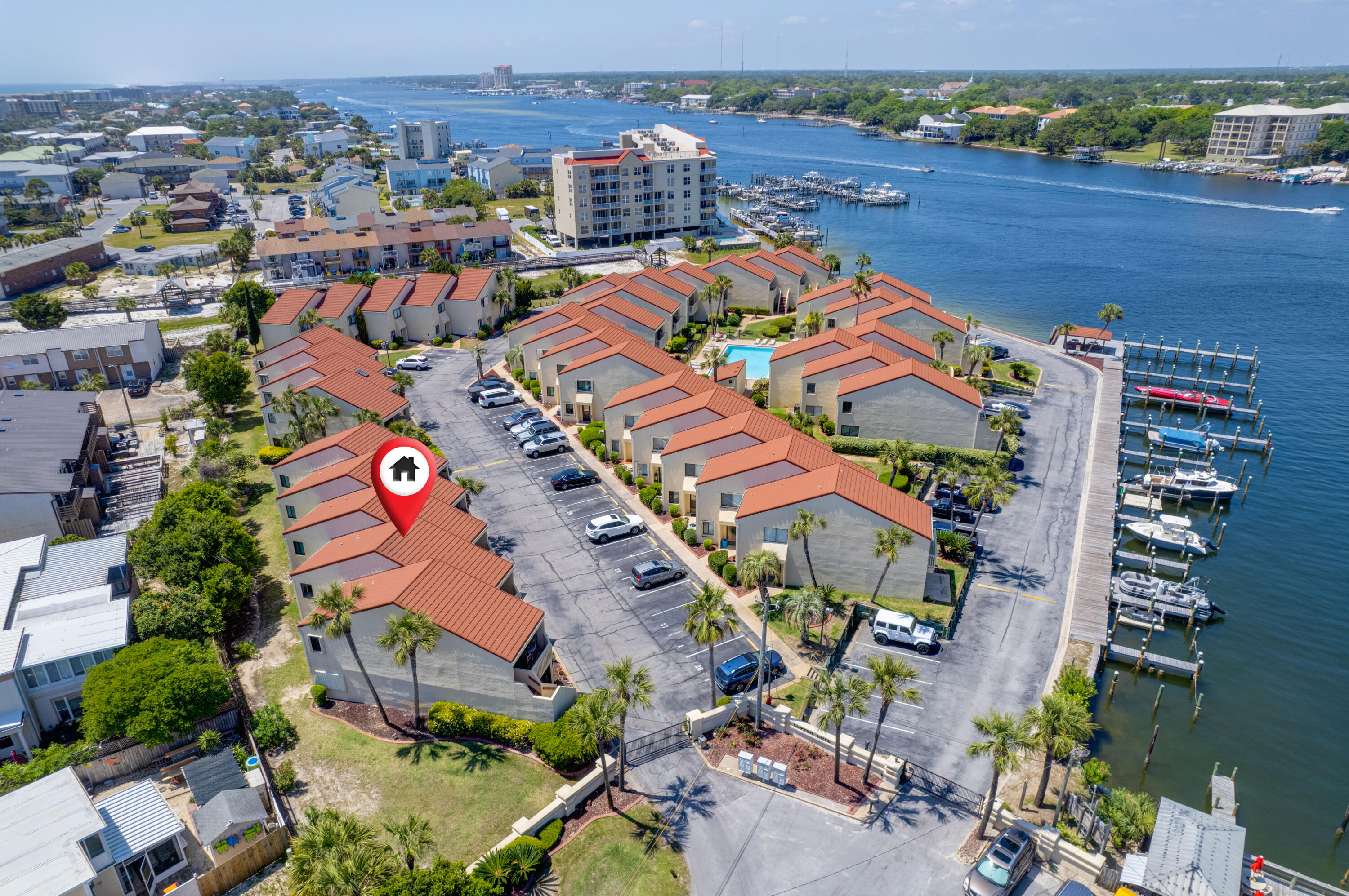 CLIPPER COVE T/H - Residential