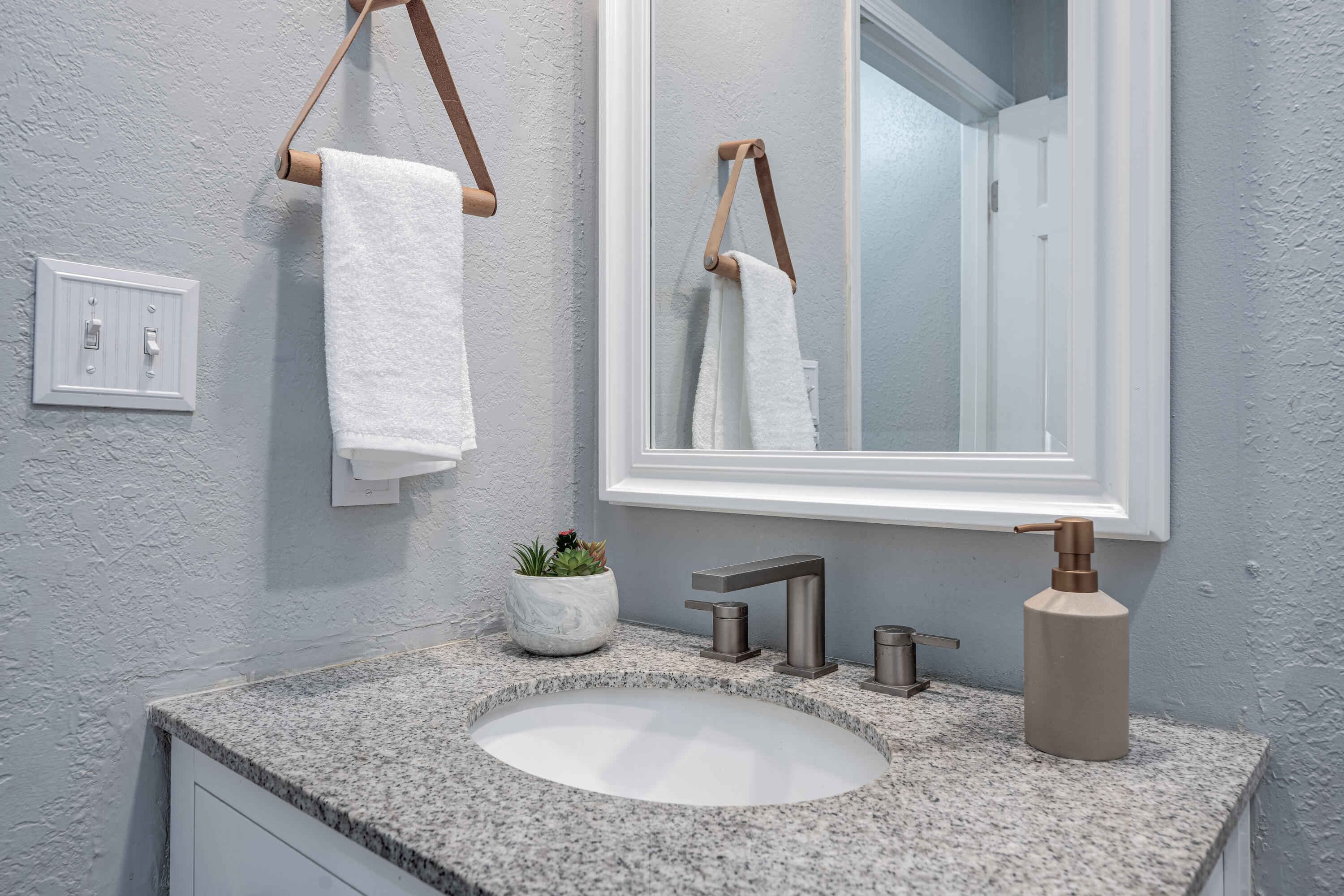 CLIPPER COVE T/H - Residential