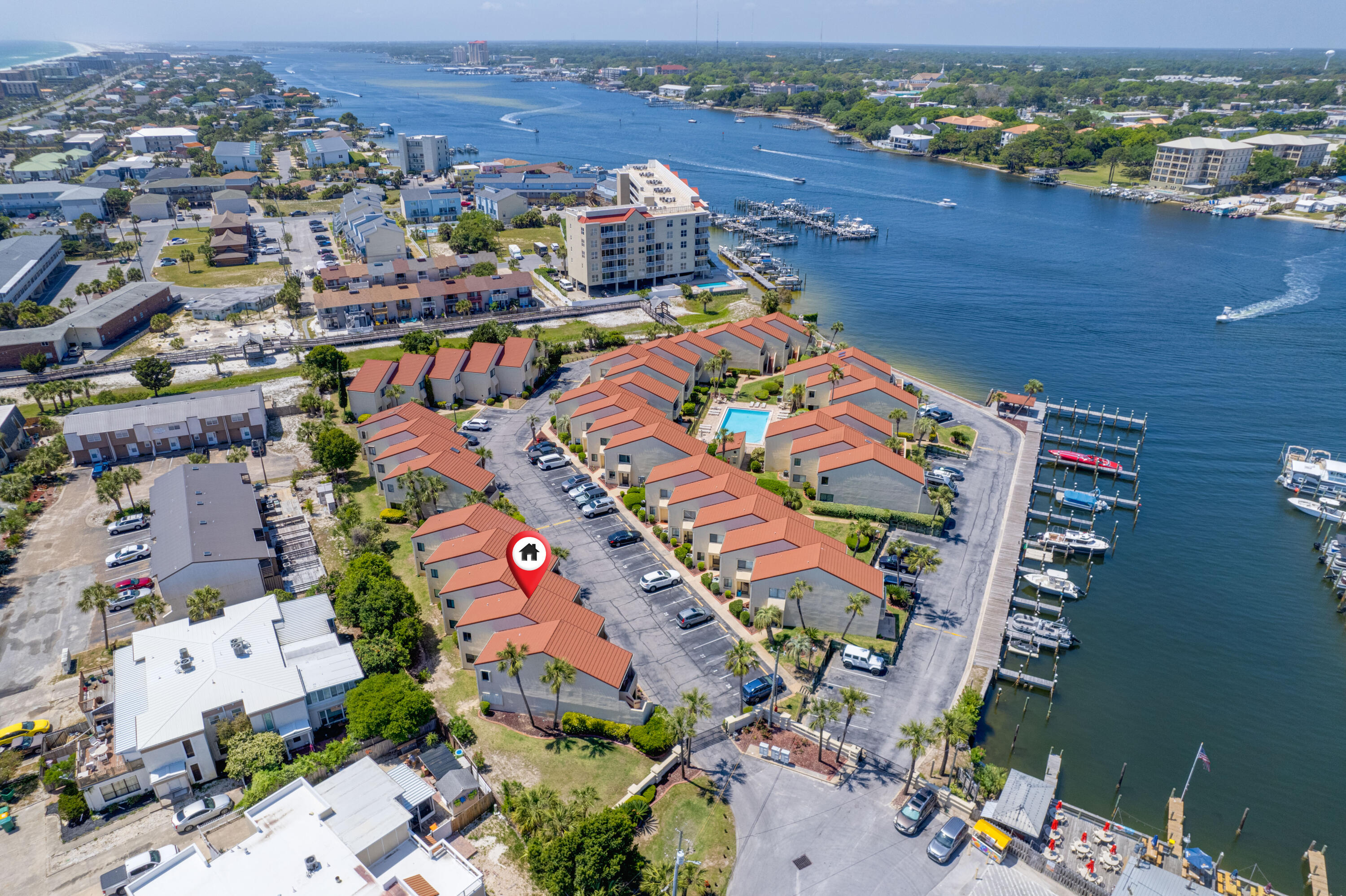 CLIPPER COVE T/H - Residential