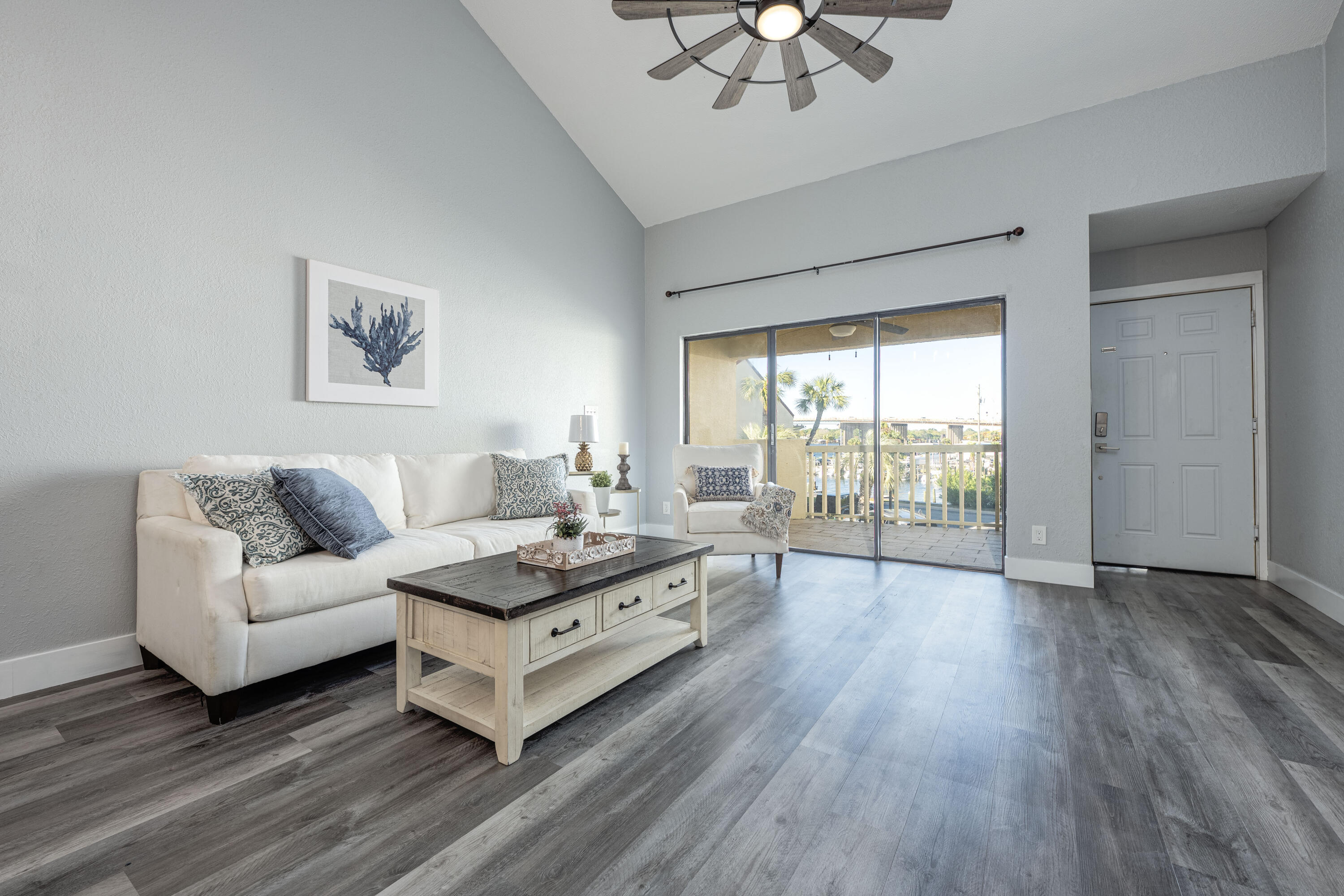 CLIPPER COVE T/H - Residential