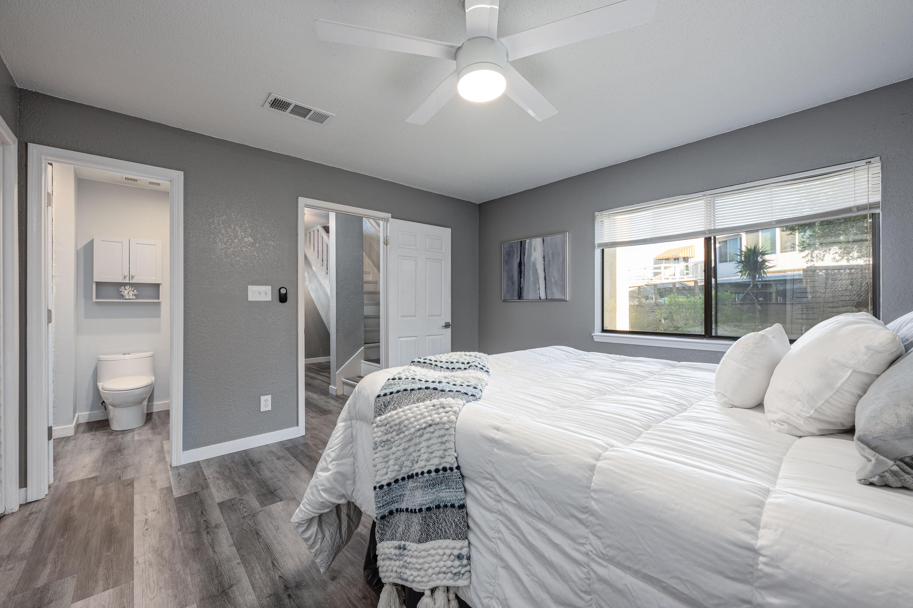 CLIPPER COVE T/H - Residential