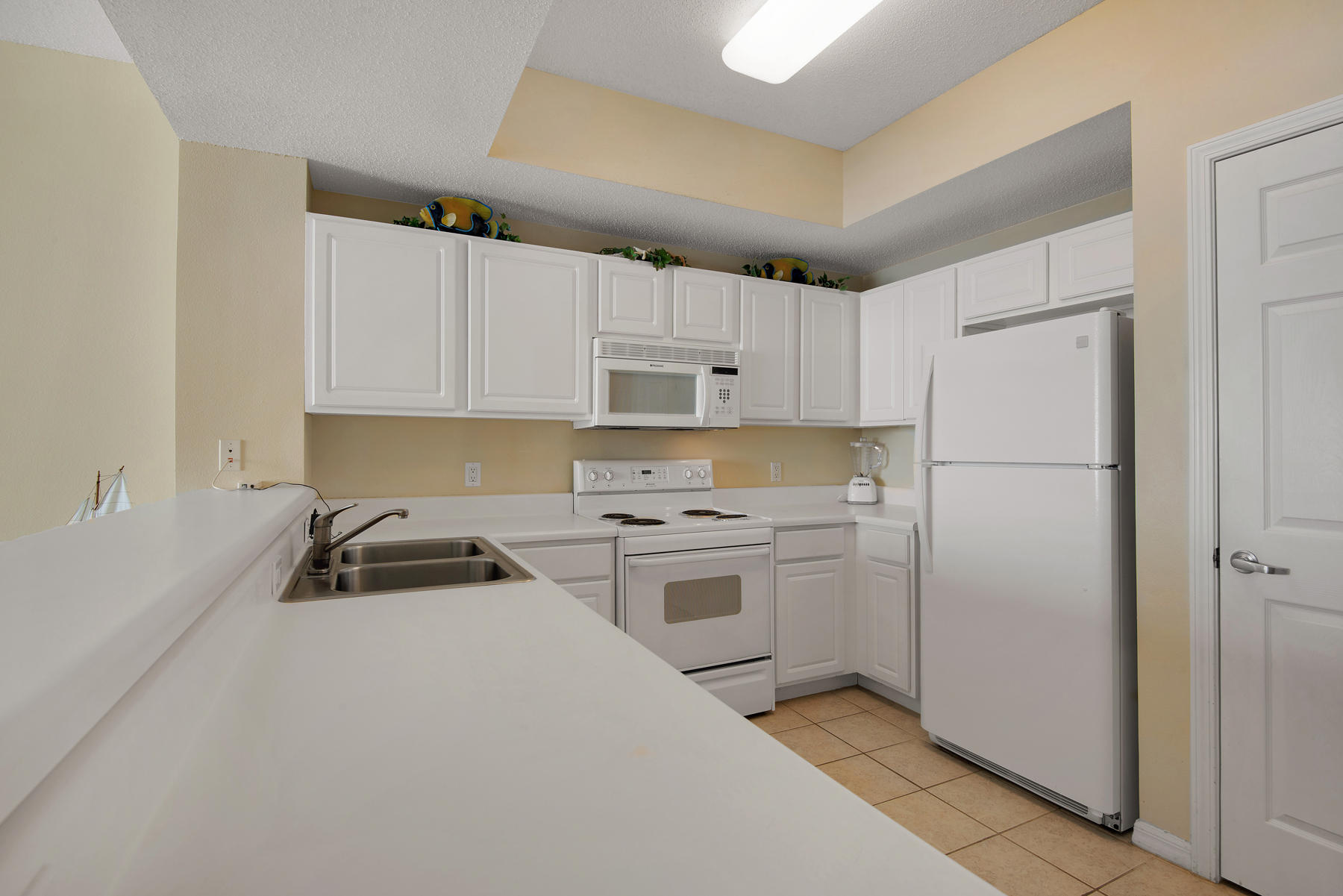 SUMMERWIND CONDOS - Residential