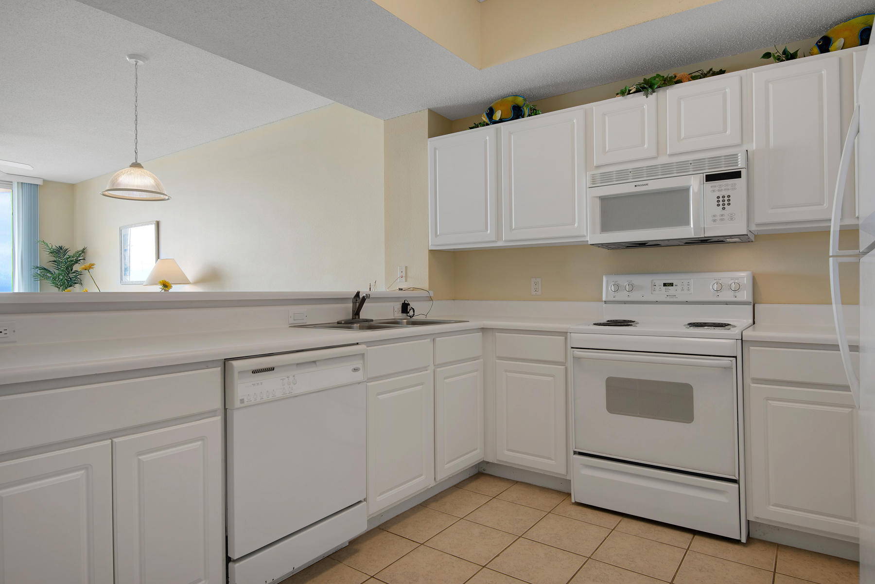 SUMMERWIND CONDOS - Residential