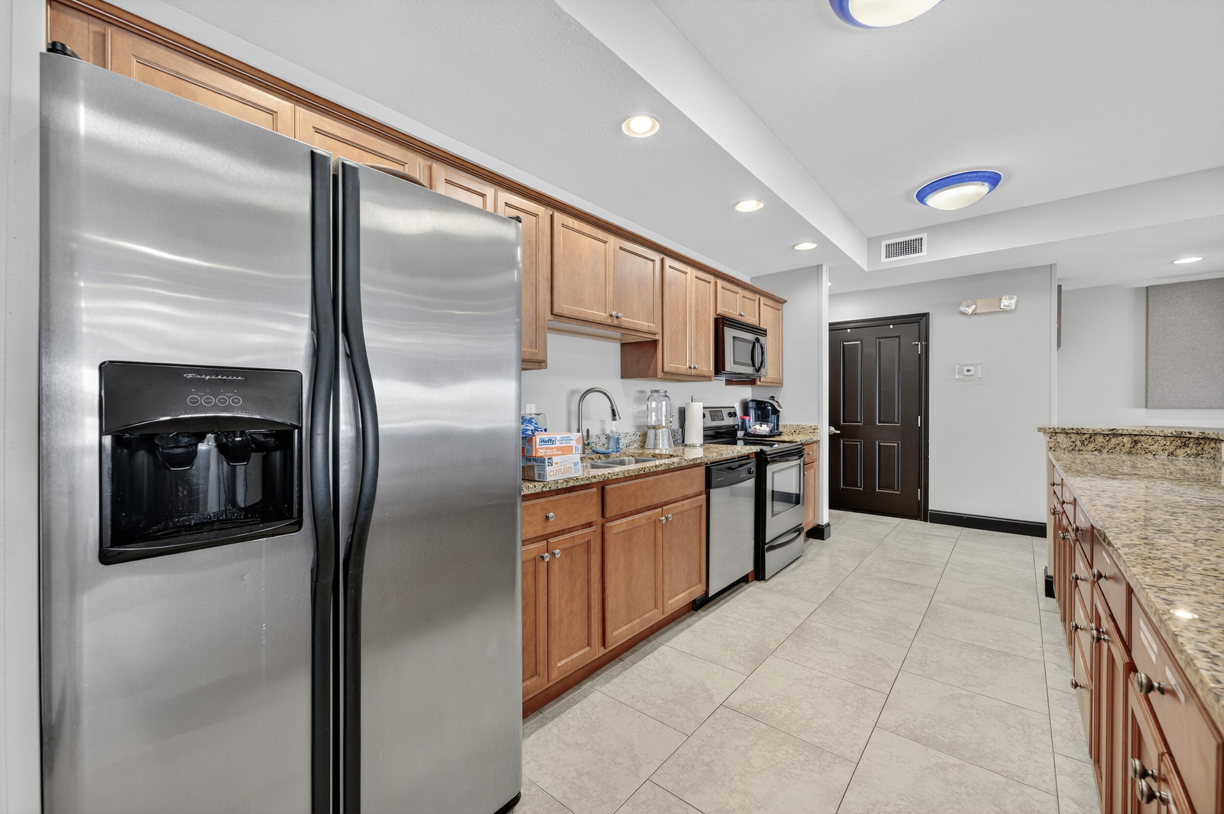 Presidio Yacht Club - Residential
