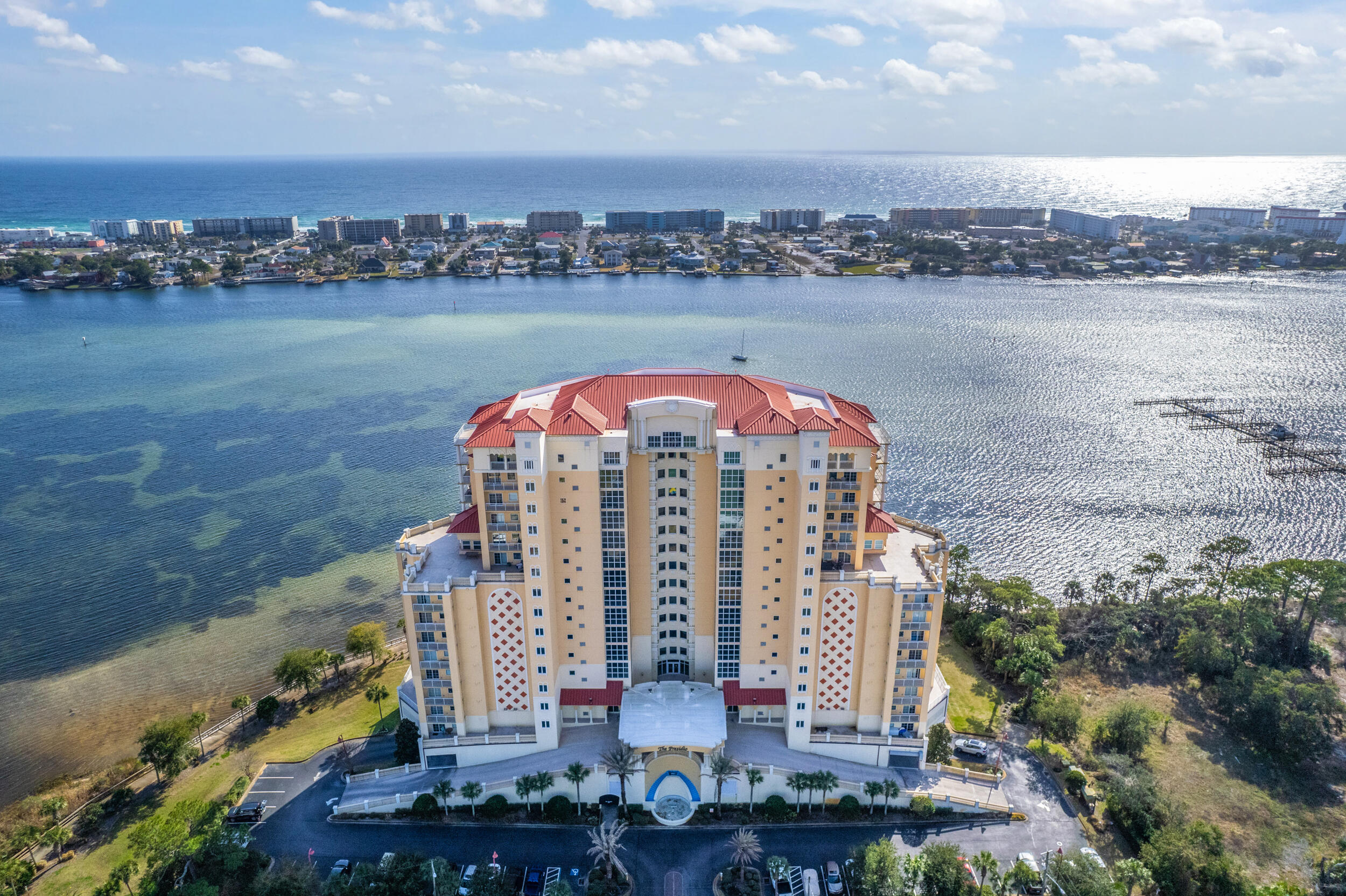 Presidio Yacht Club - Residential