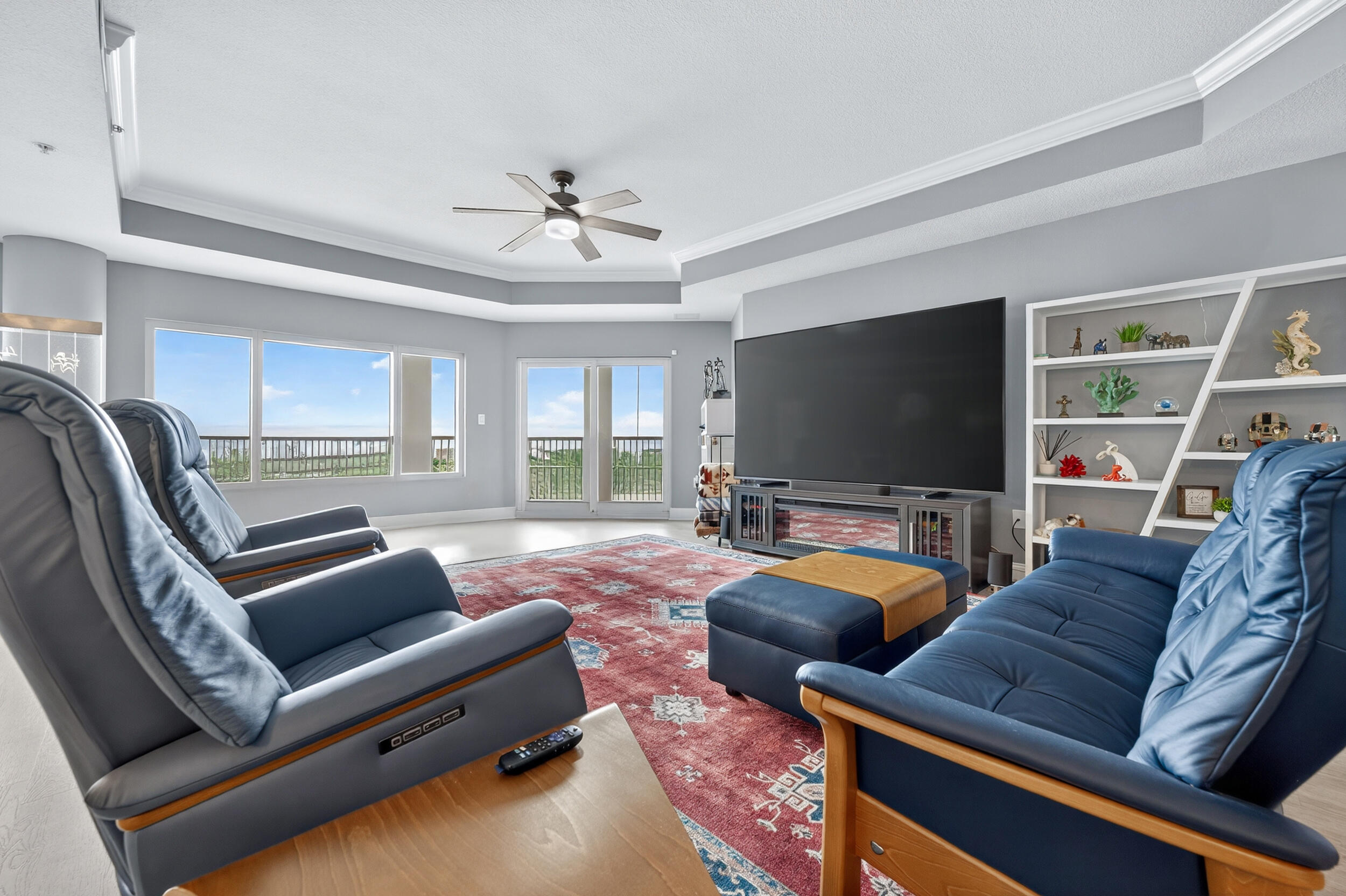 Presidio Yacht Club - Residential