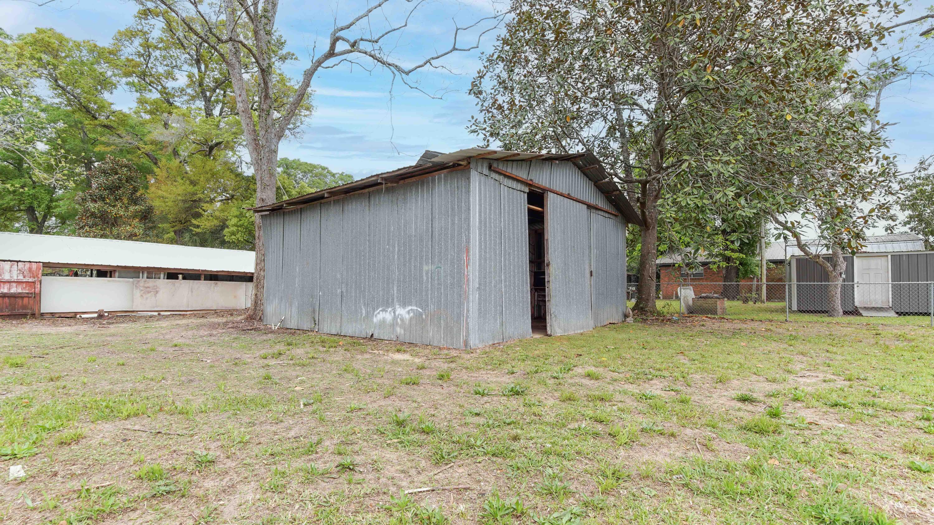 TOWN OF DEFUNIAK - Residential