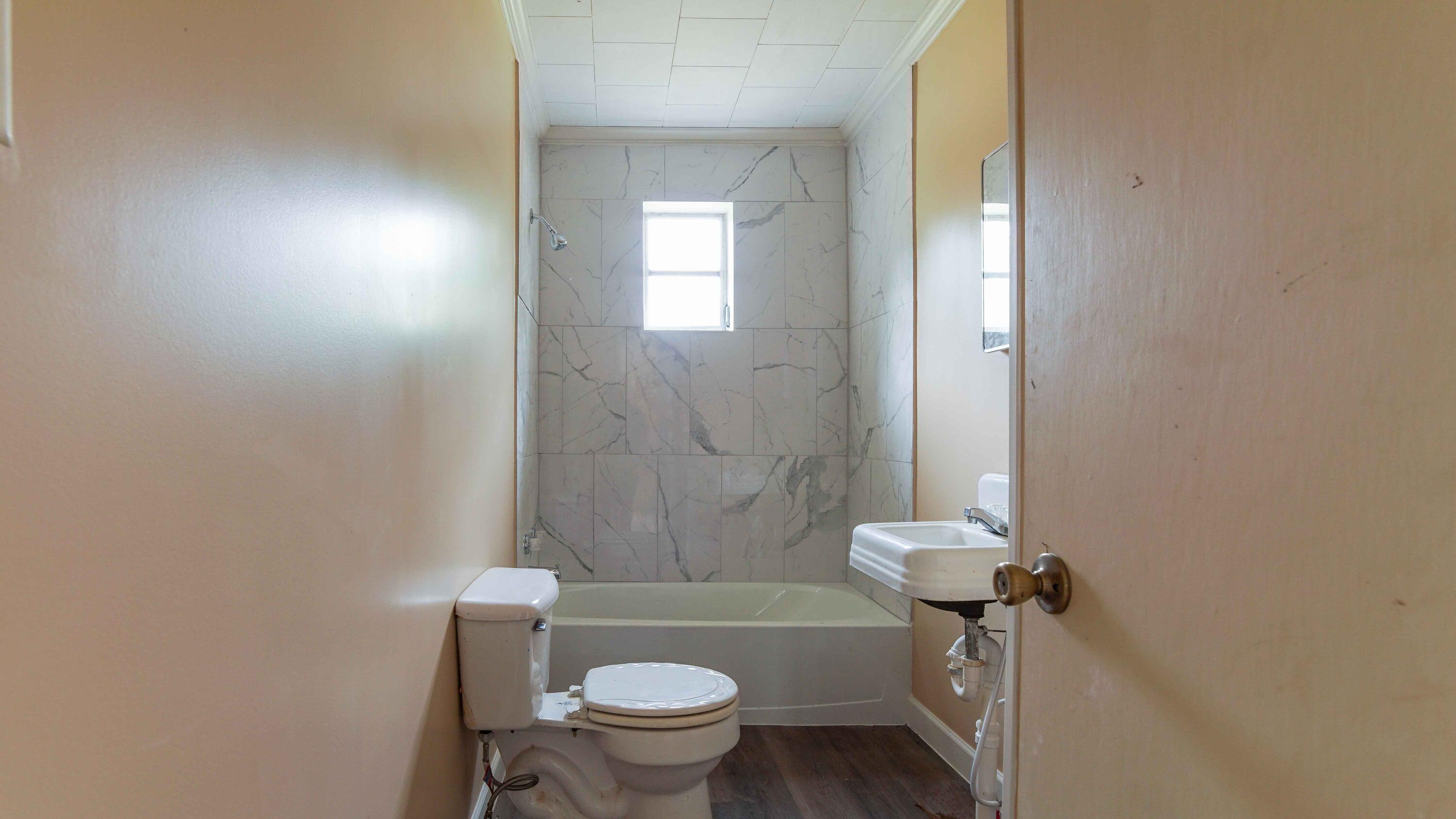 TOWN OF DEFUNIAK - Residential