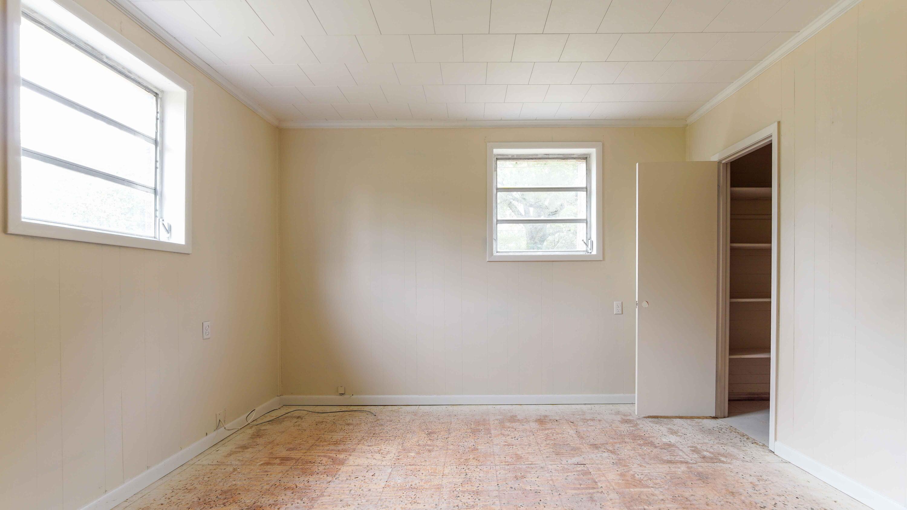 TOWN OF DEFUNIAK - Residential