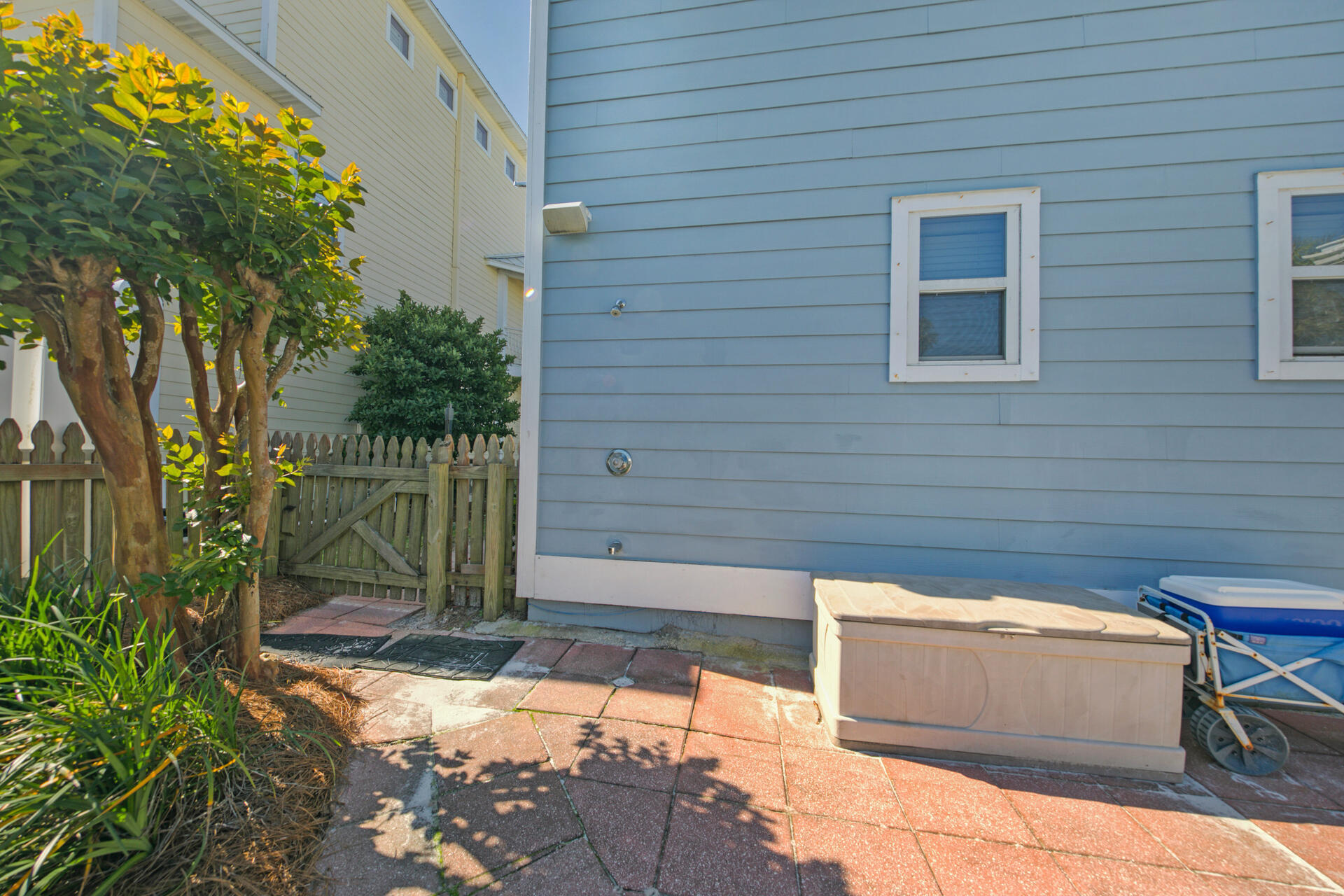 CRYSTAL BEACH - Residential