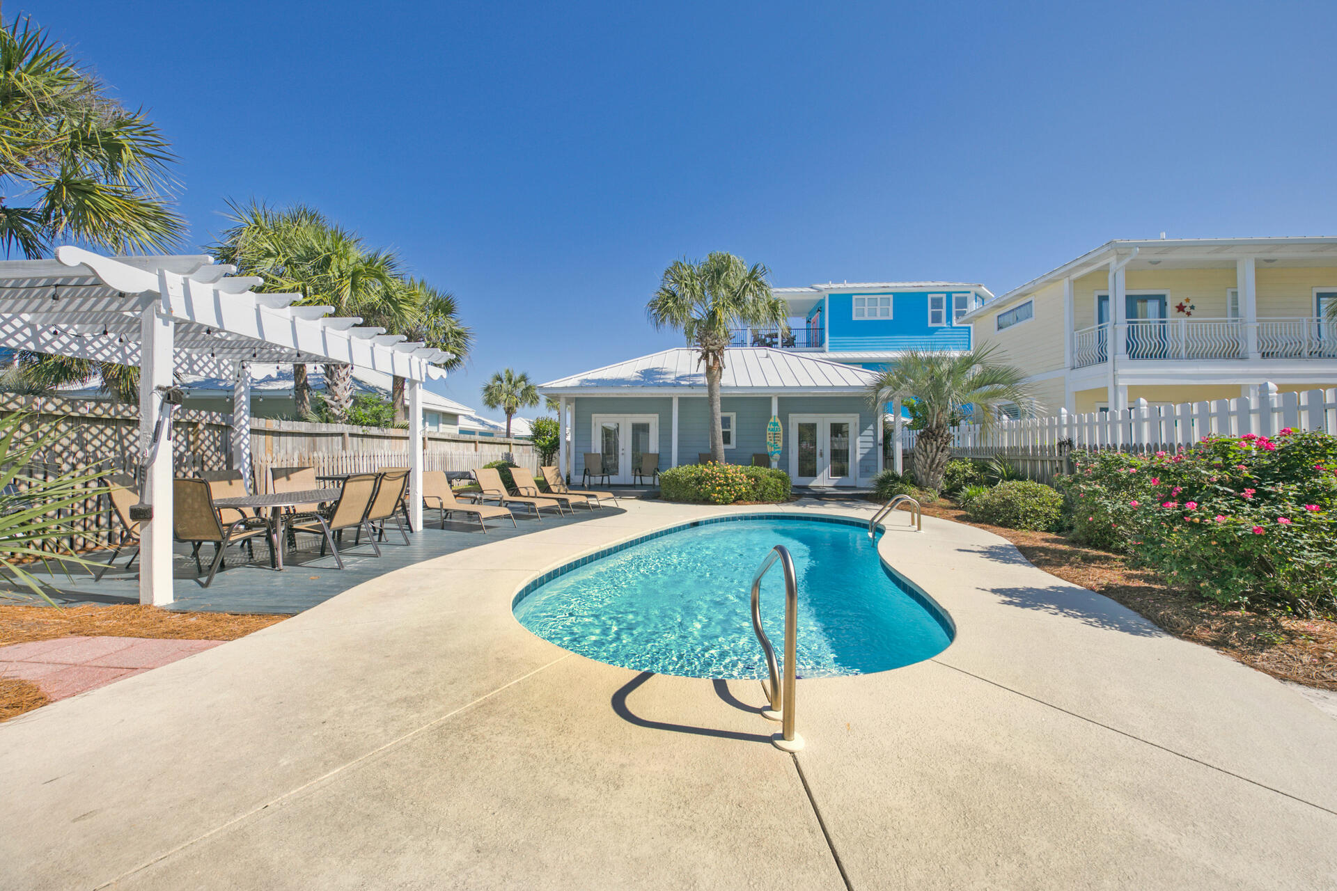 CRYSTAL BEACH - Residential