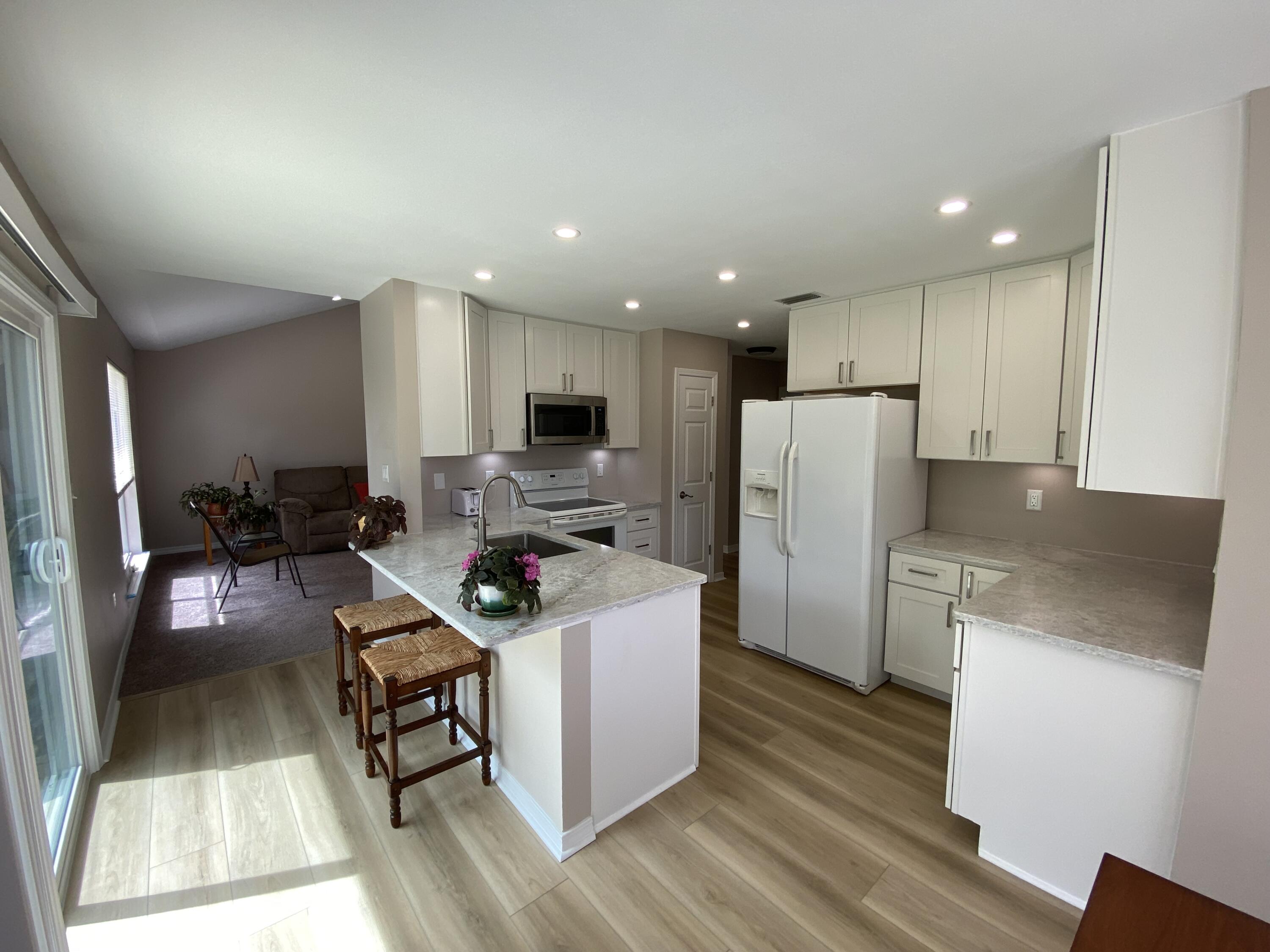 HOLLEY BY THE SEA - Residential