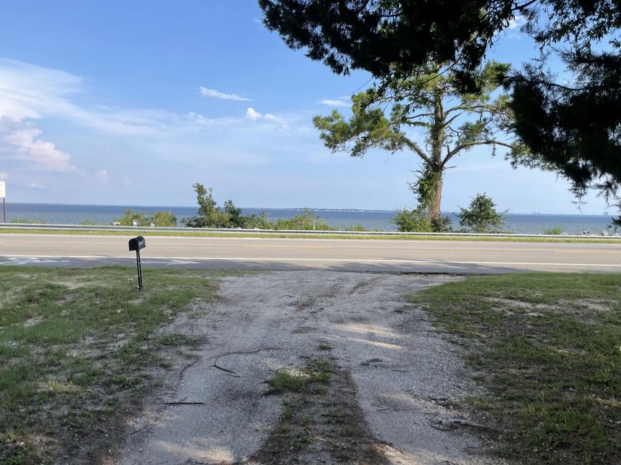 Back on Market! No fault to seller!Unobstructed views of the bay! Priced to sell very fast. Nice Choctaw Beach 3 bedroom 1 bath single family home on a corner lot overlooking Choctawhachee Bay. This 3\4 acre property is ideal if you have a business that needs space for equipment or for anyone needing space to park a boat or camper. This property offers a new workshop, storage shed, small covered area for small boat and a covered carport. Home appraised for over asking price less than 6 months ago.