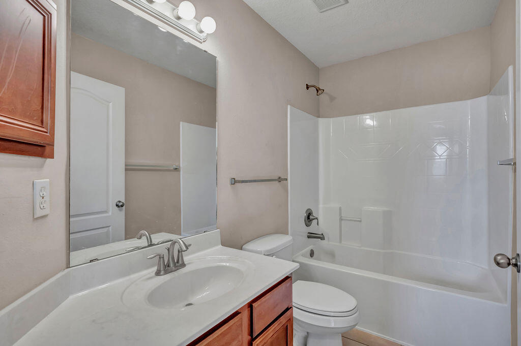 EAGLE BAY - Residential