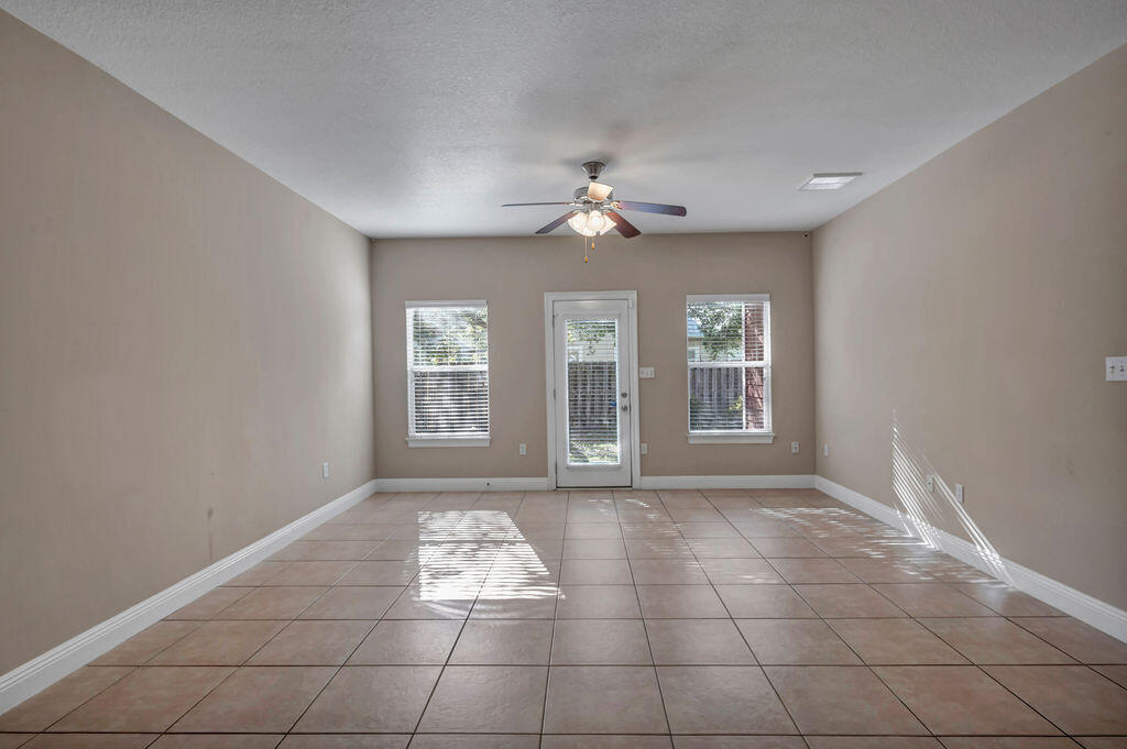 EAGLE BAY - Residential