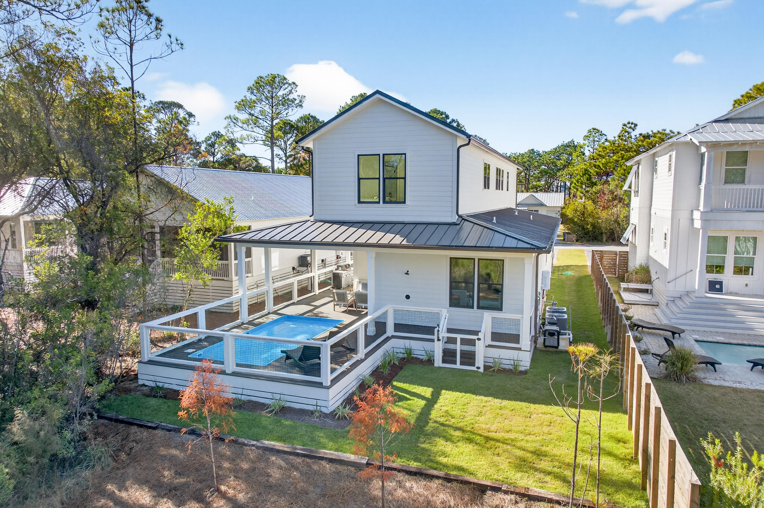 GULF SHORE MANOR - Residential