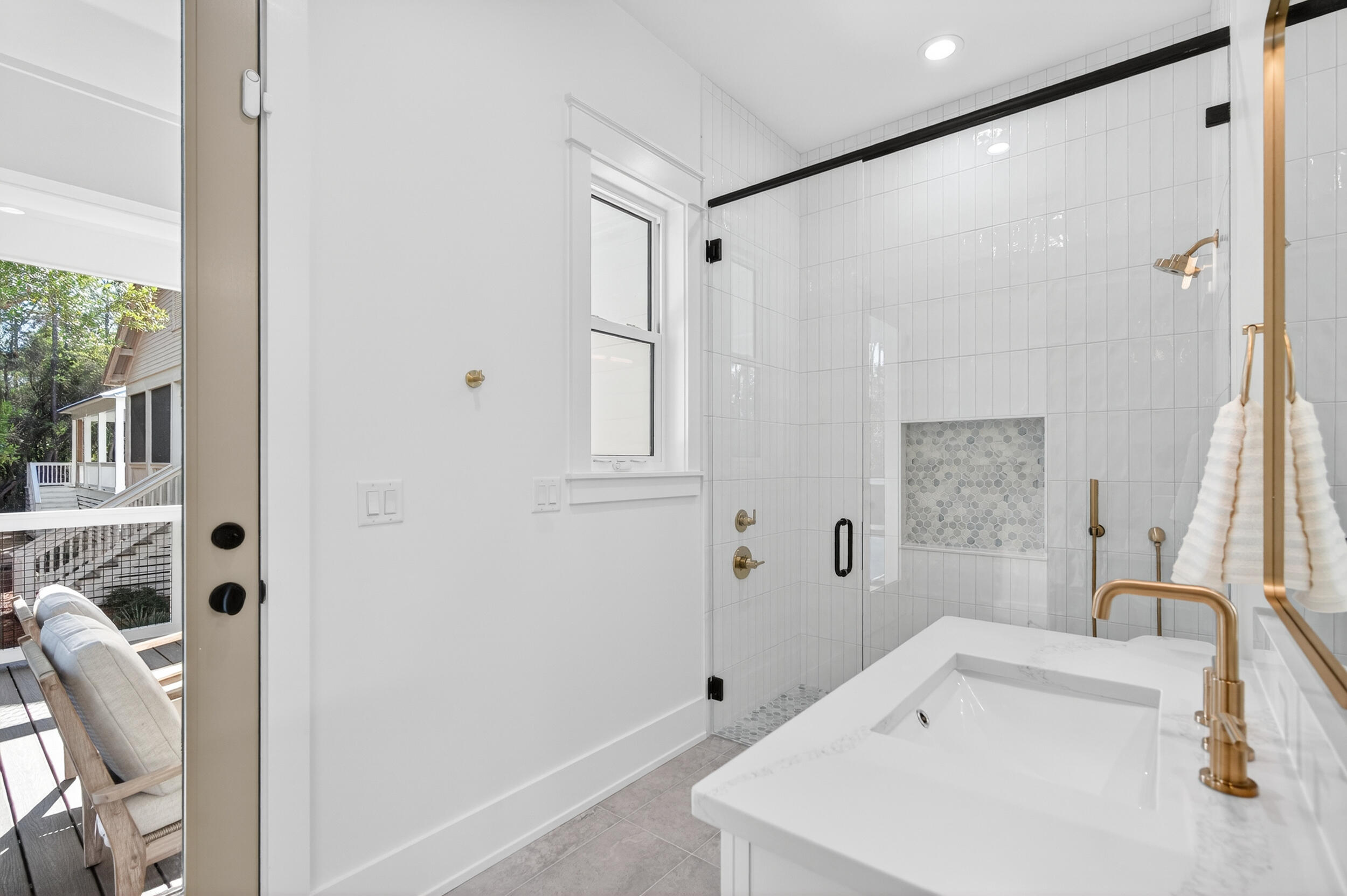 GULF SHORE MANOR - Residential