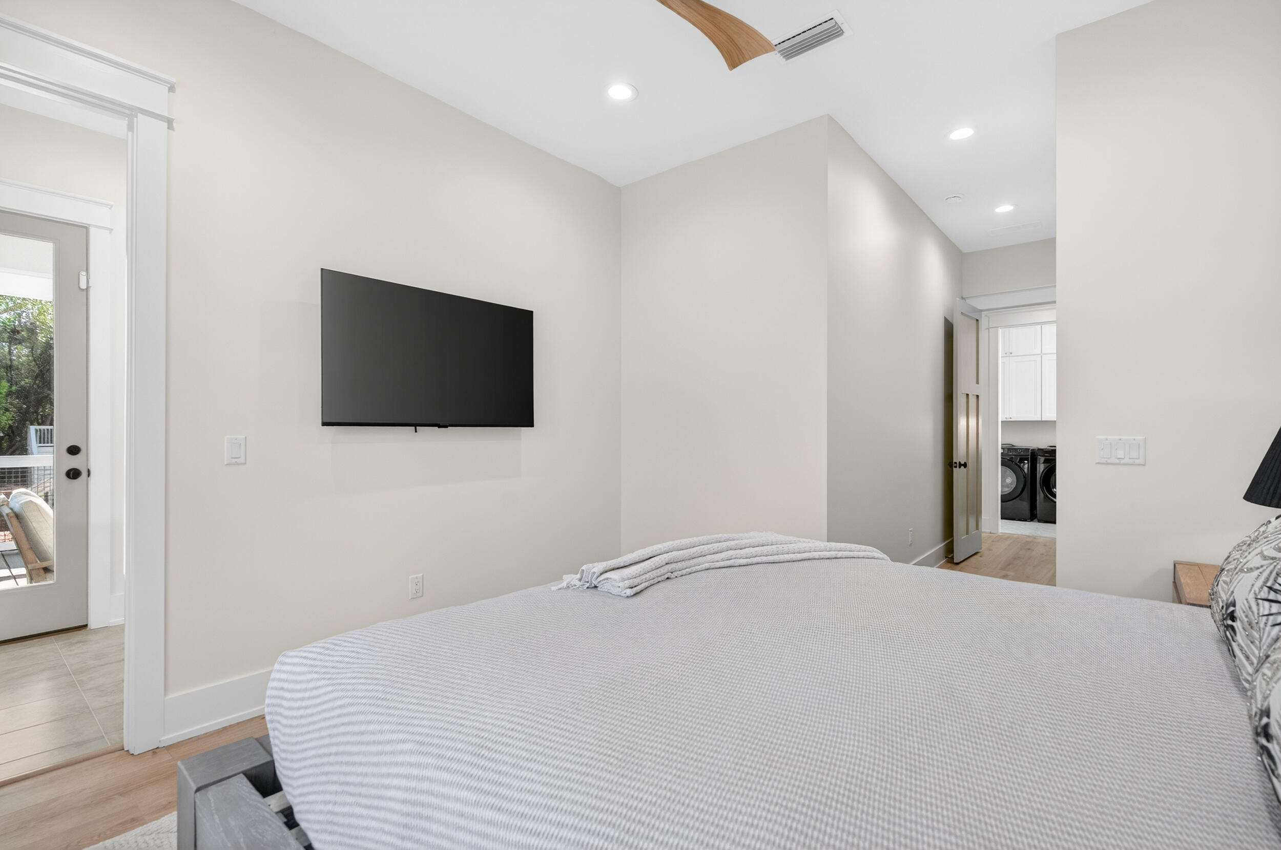 GULF SHORE MANOR - Residential