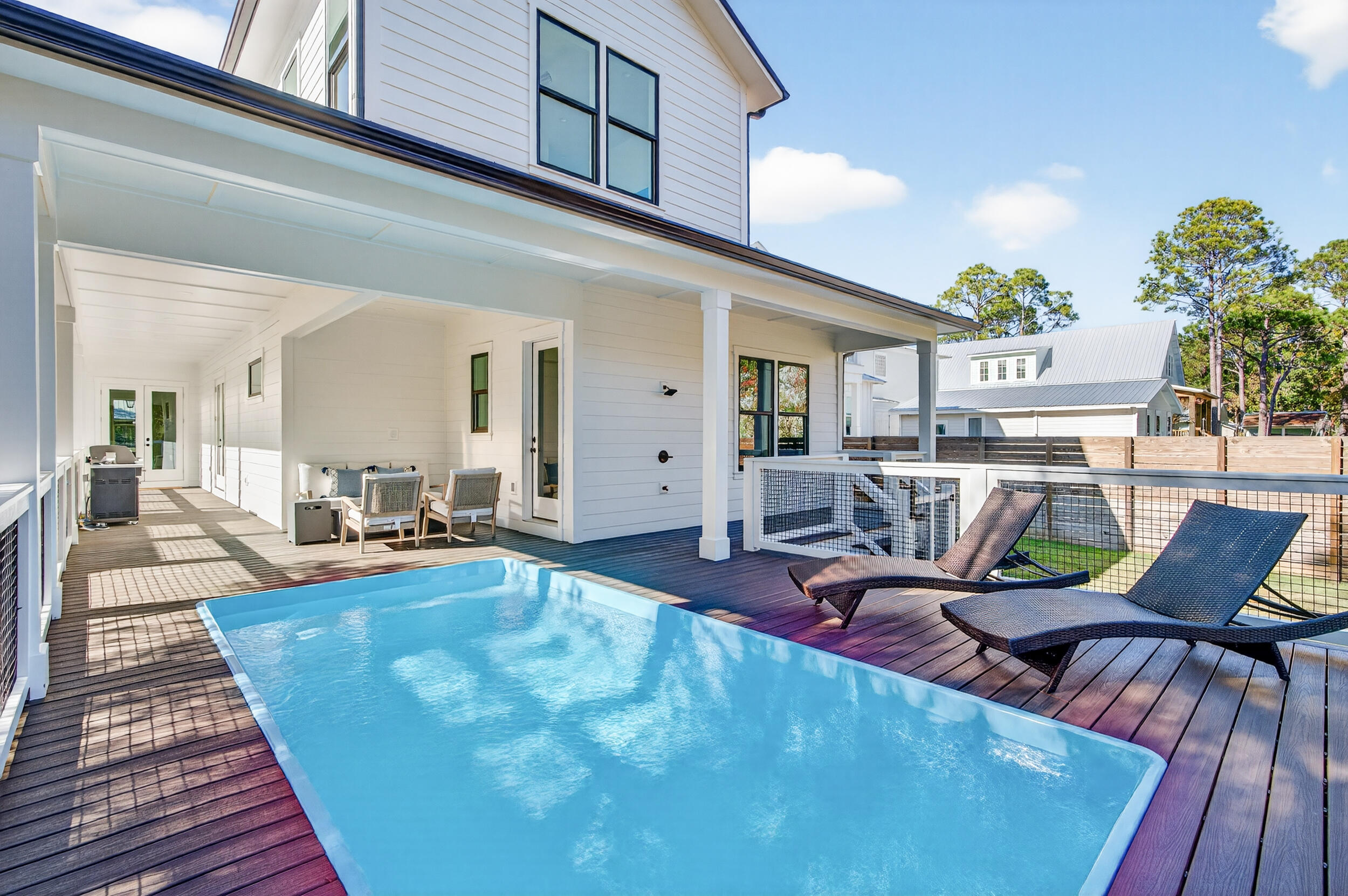 GULF SHORE MANOR - Residential