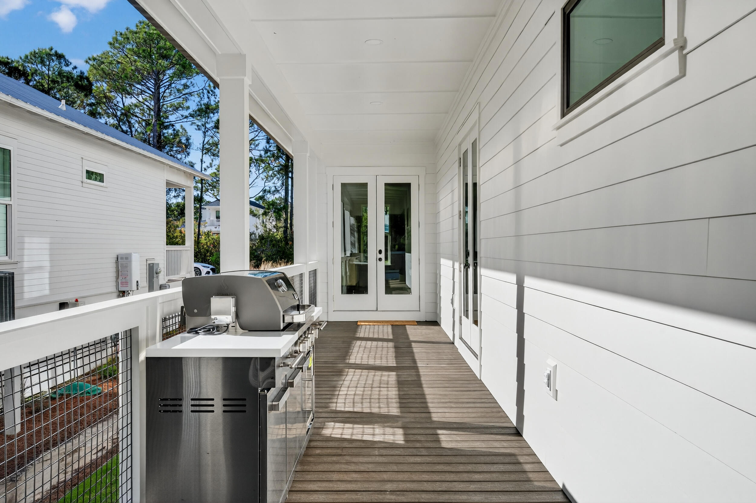 GULF SHORE MANOR - Residential