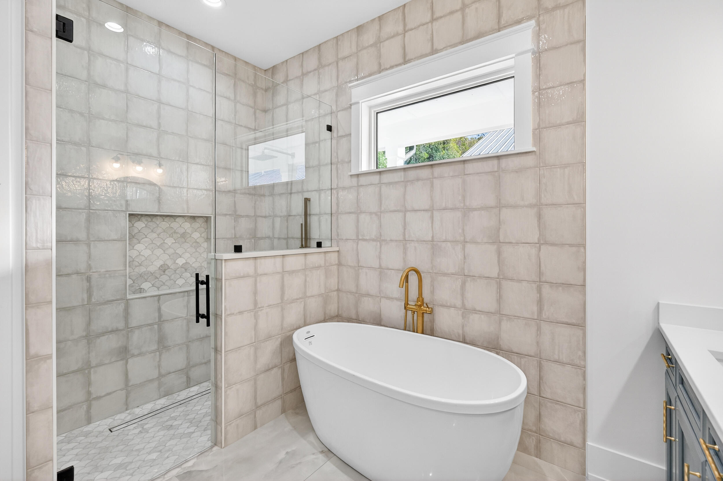 GULF SHORE MANOR - Residential