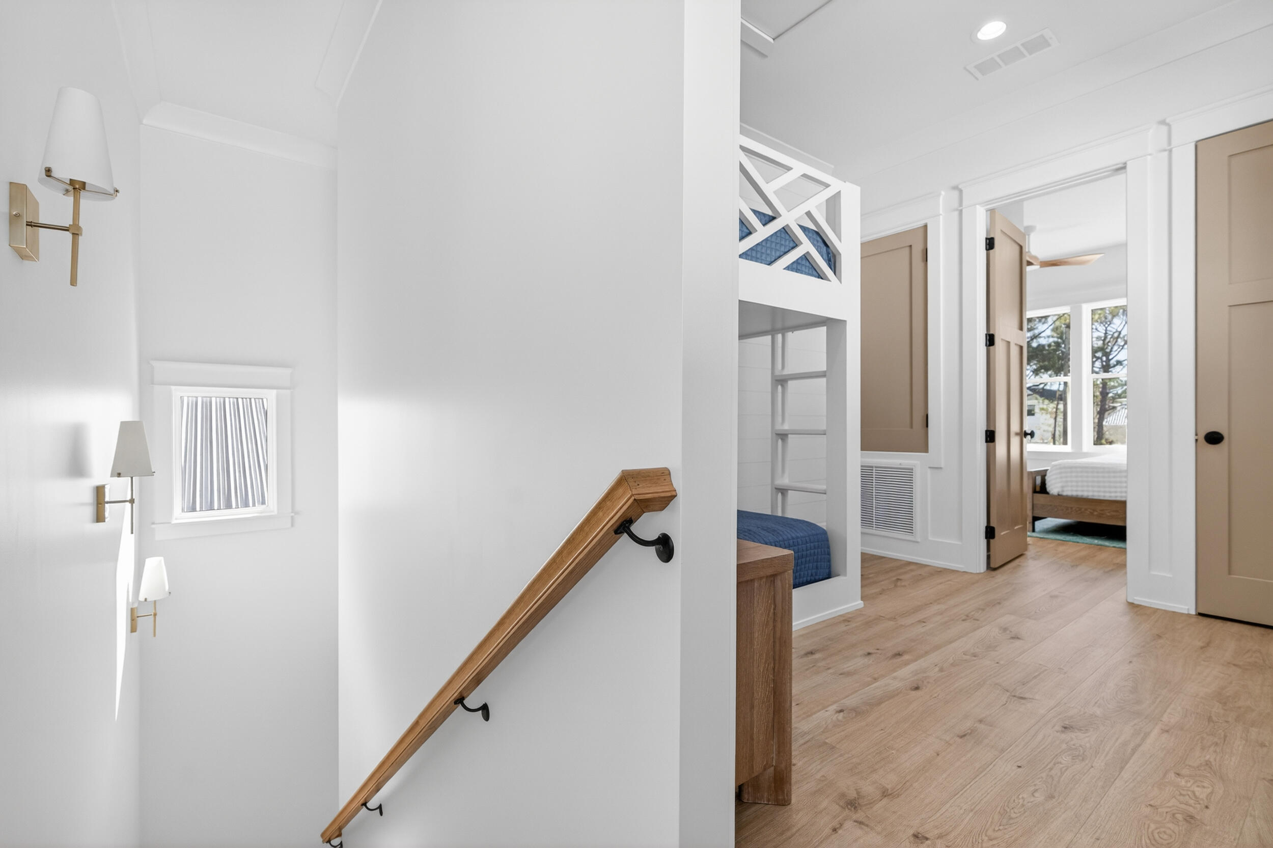 GULF SHORE MANOR - Residential