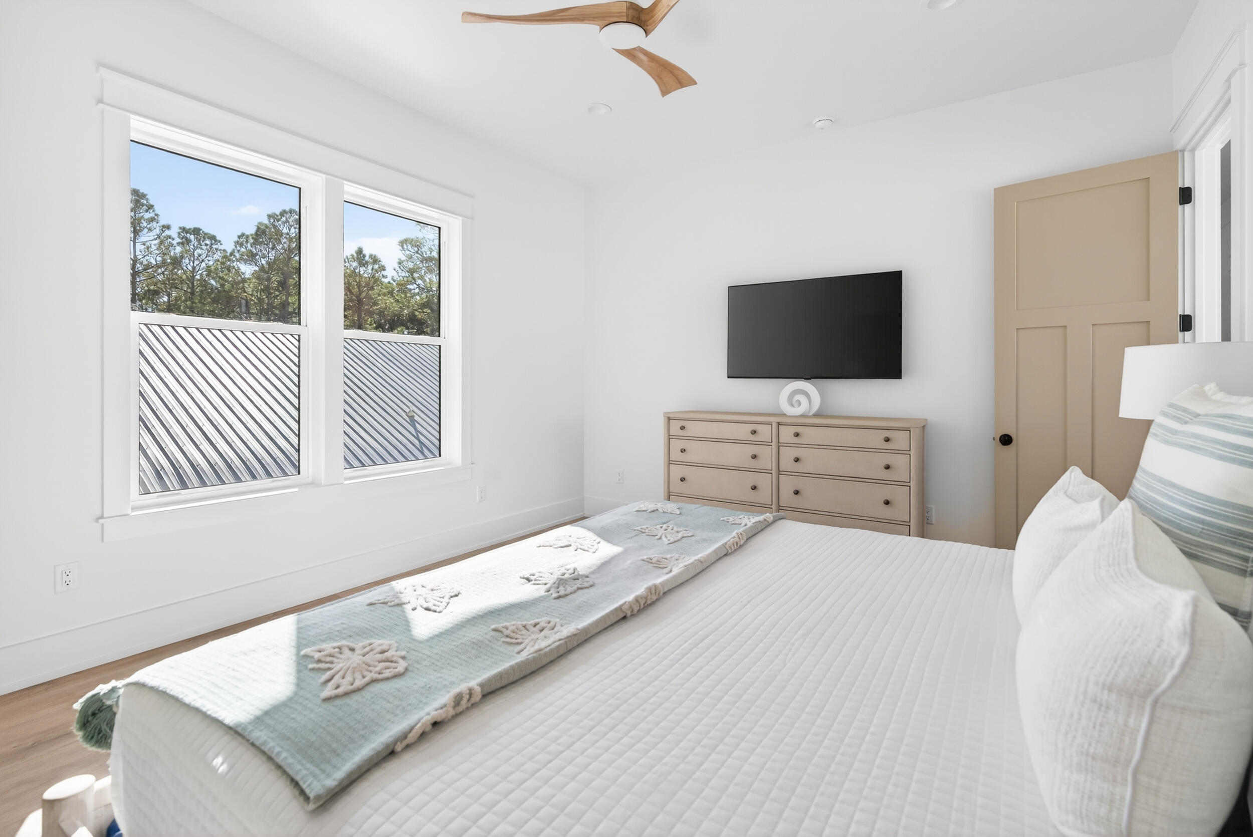 GULF SHORE MANOR - Residential