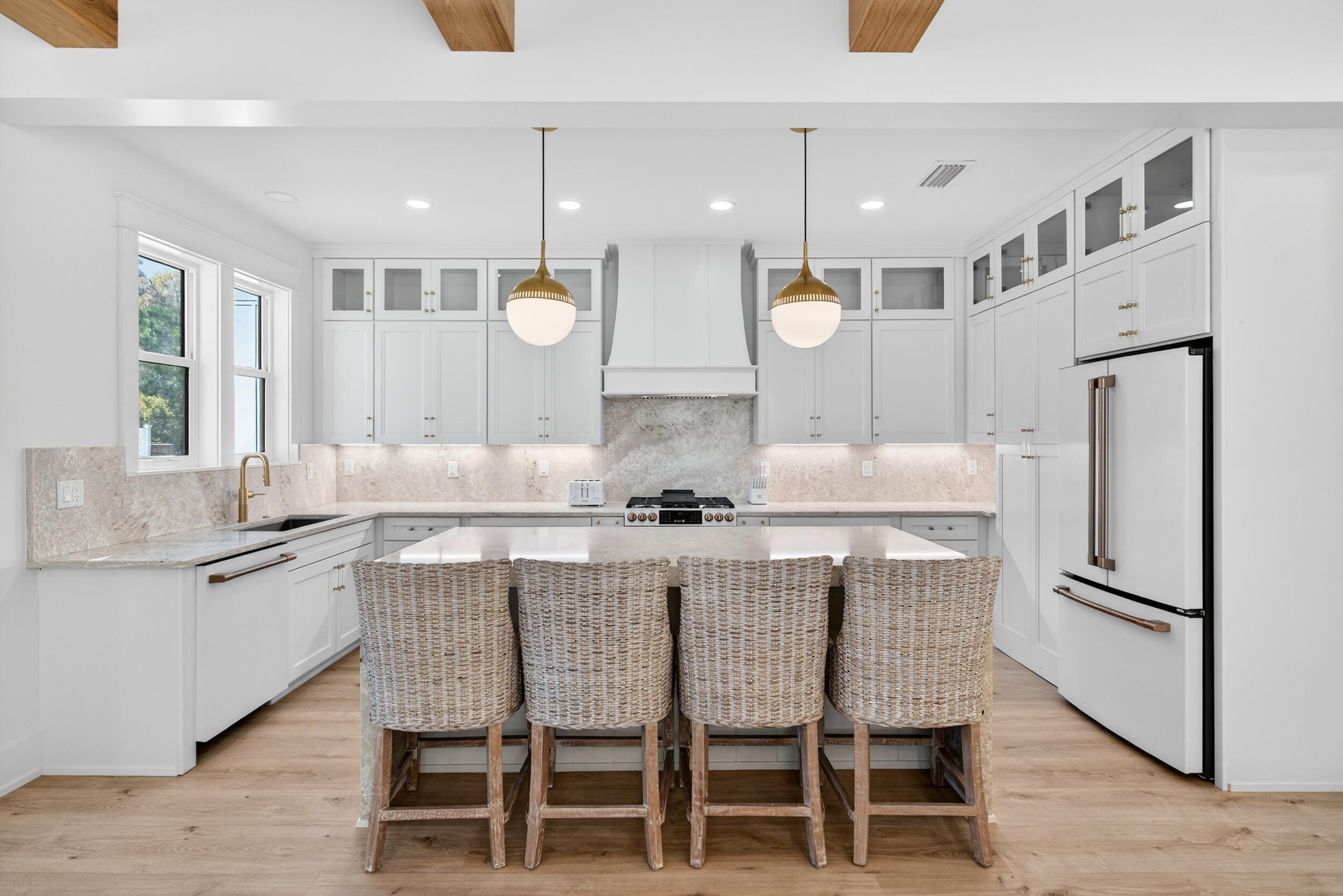 GULF SHORE MANOR - Residential