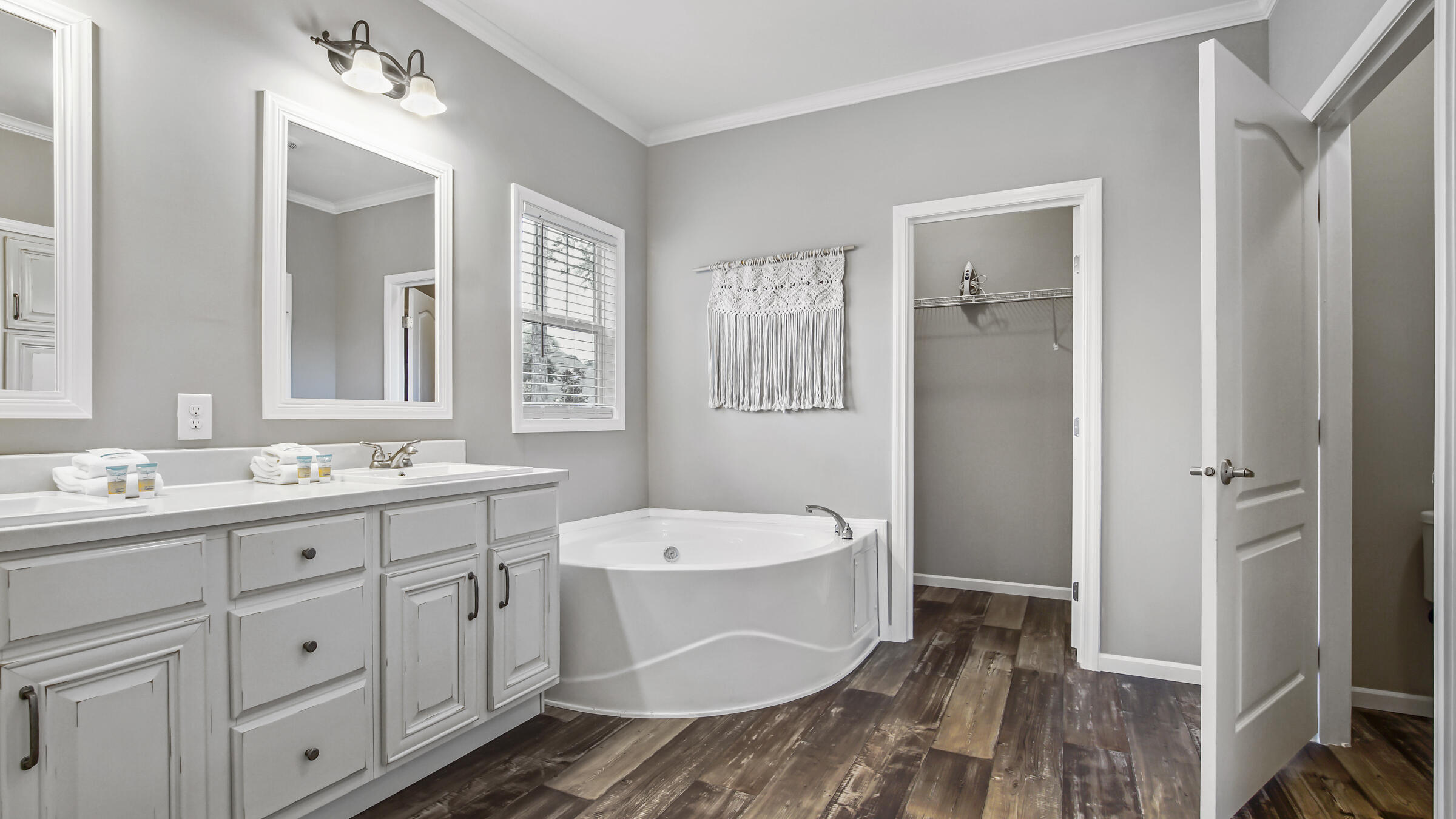 SHELTER COVE ESTATES - Residential