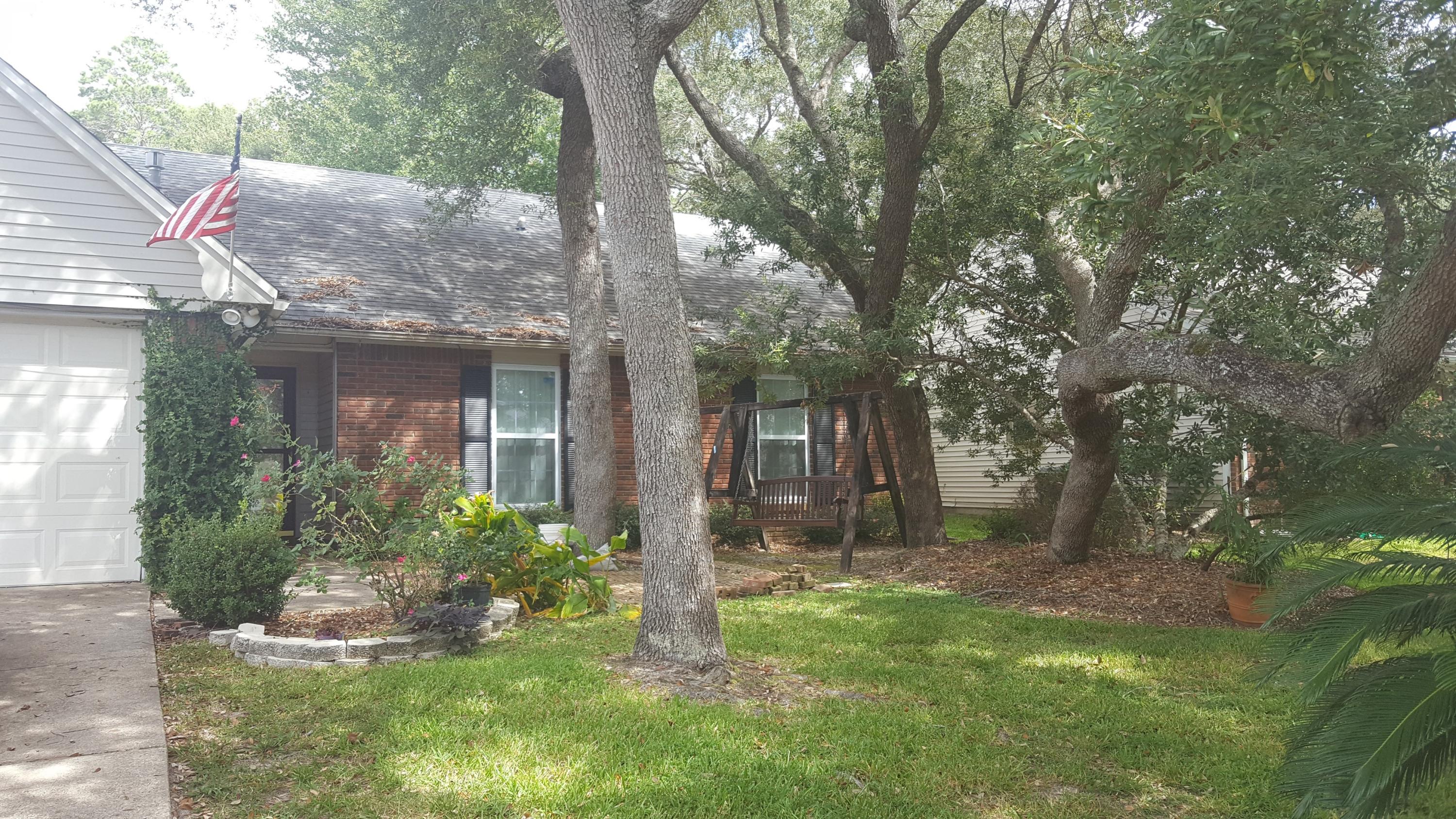 PARKWOOD LANE BLUEWATER BAY - Residential