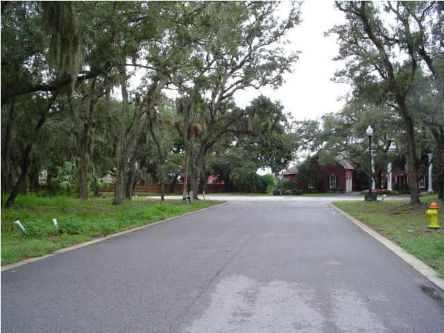 PLANTATION OAKS S/D - Land