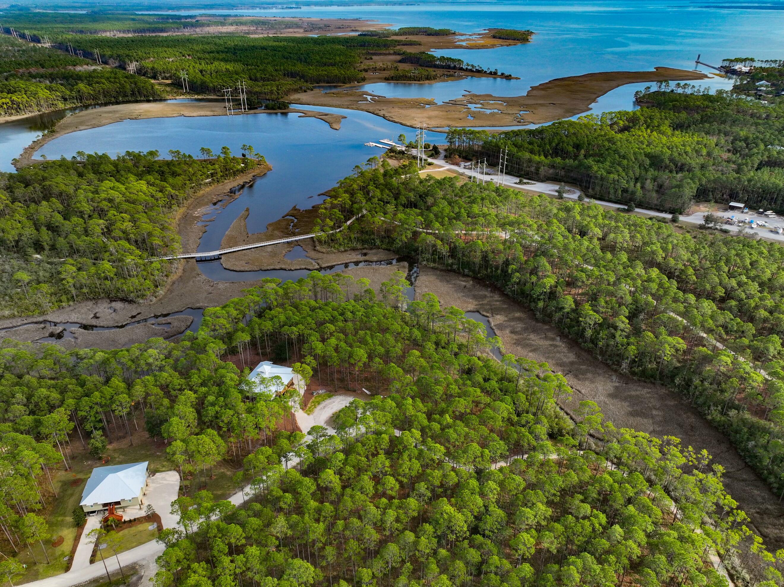 RIVERCAMPS ON CROOKED CREEK - Land