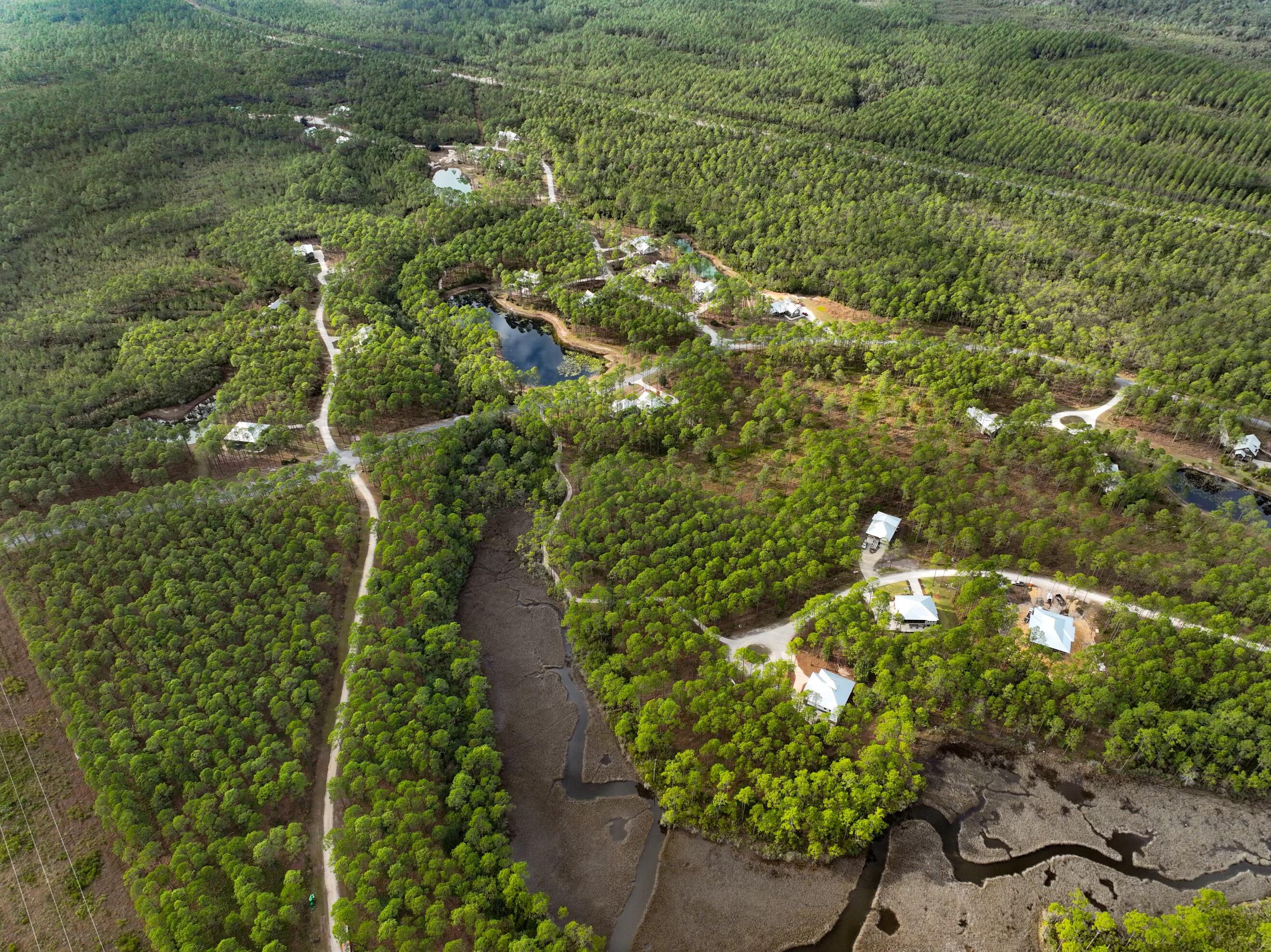 RIVERCAMPS ON CROOKED CREEK - Land