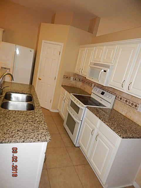 BROOKE ESTATES PH I - Residential Lease