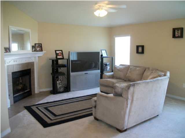 BROOKE ESTATES PH I - Residential Lease