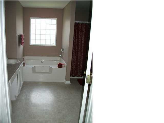 BROOKE ESTATES PH I - Residential Lease