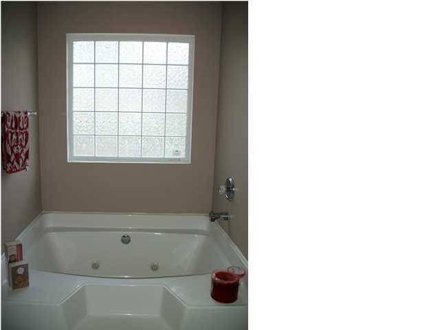 BROOKE ESTATES PH I - Residential Lease