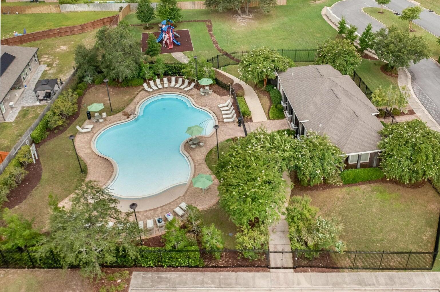 REDSTONE COMMONS - Residential Lease