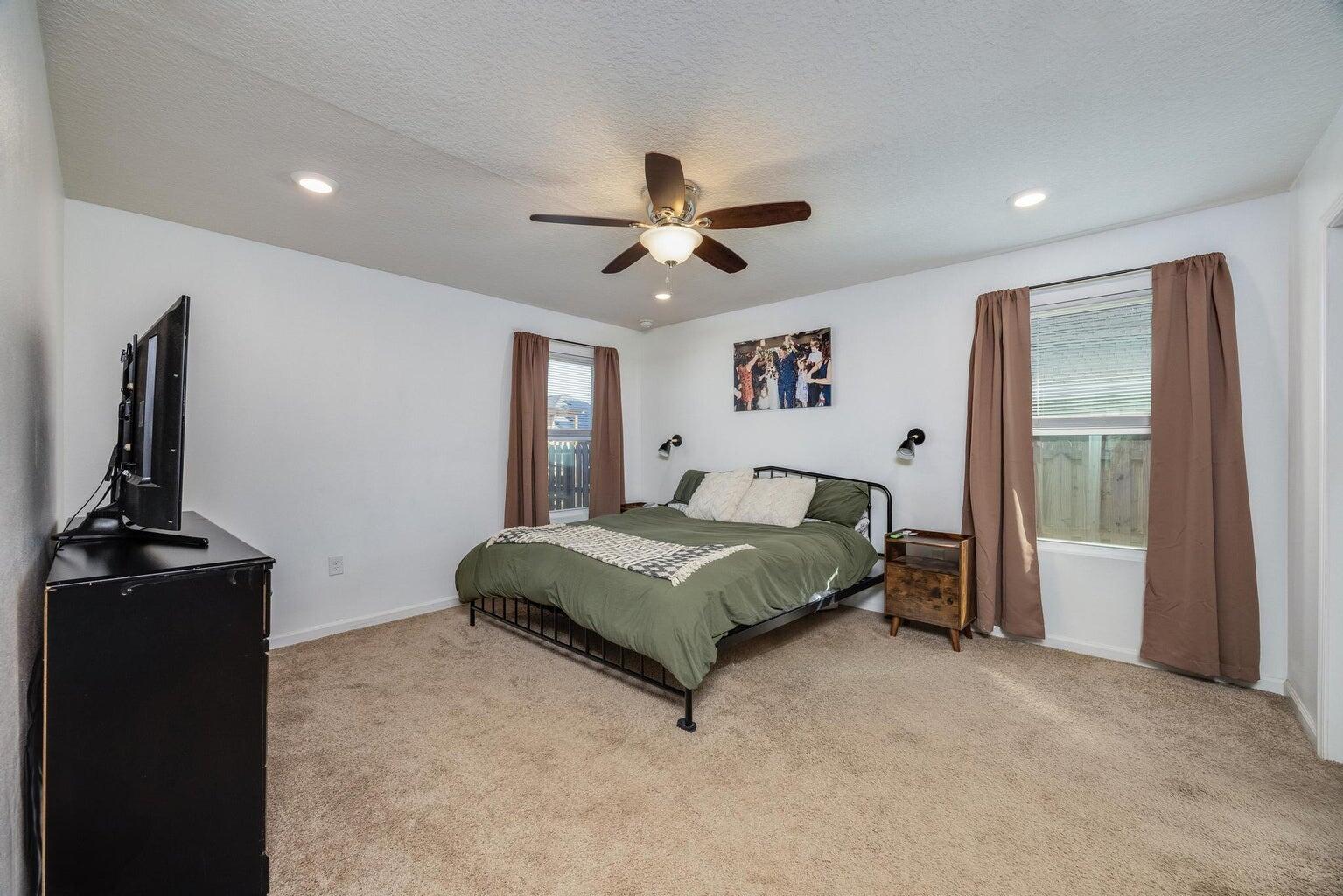REDSTONE COMMONS - Residential Lease
