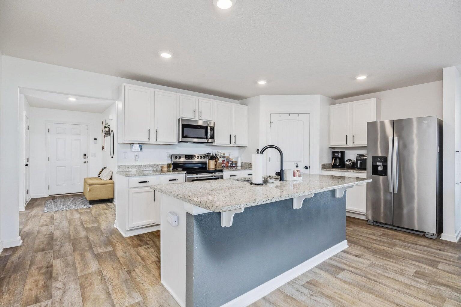 REDSTONE COMMONS - Residential Lease