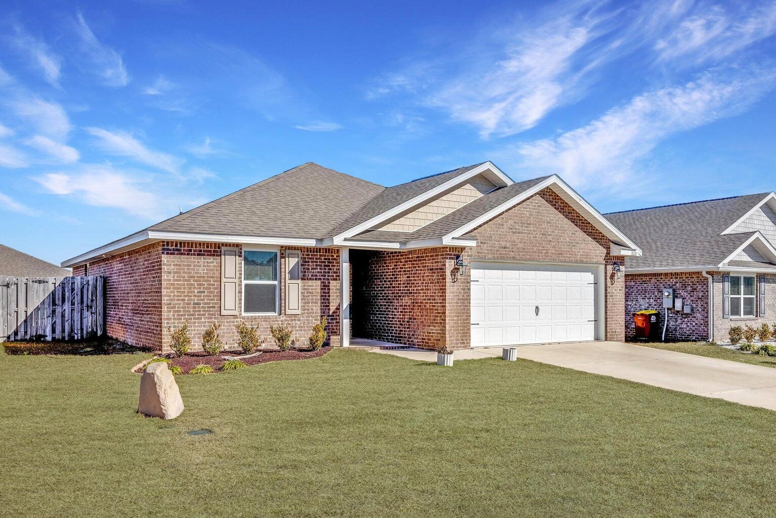 REDSTONE COMMONS - Residential Lease