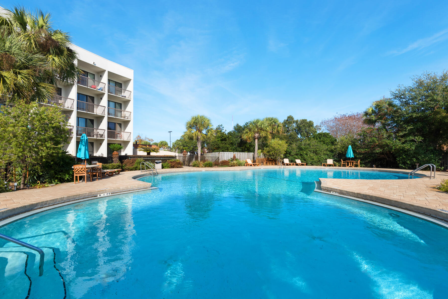 PIRATES BAY PH 1 - Residential