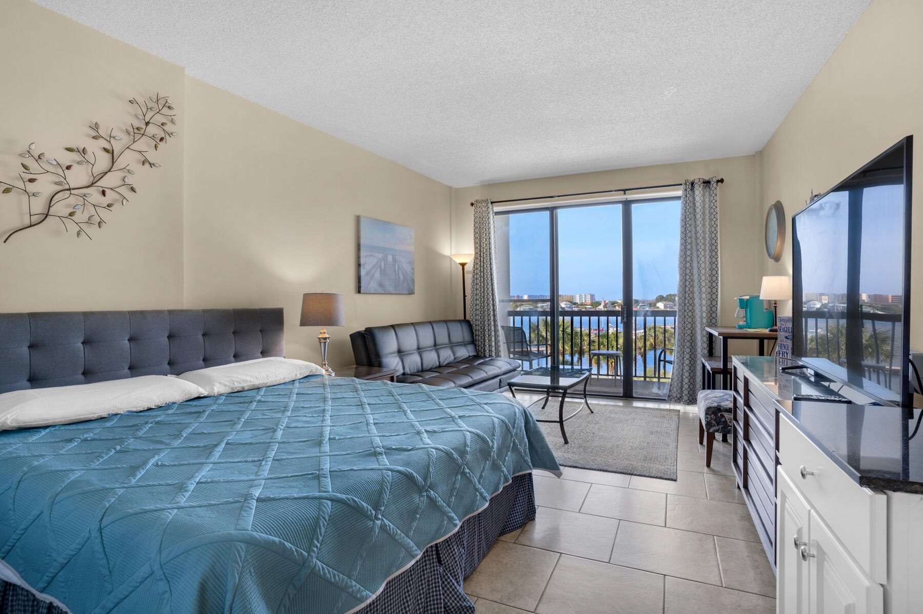 PIRATES BAY PH 1 - Residential