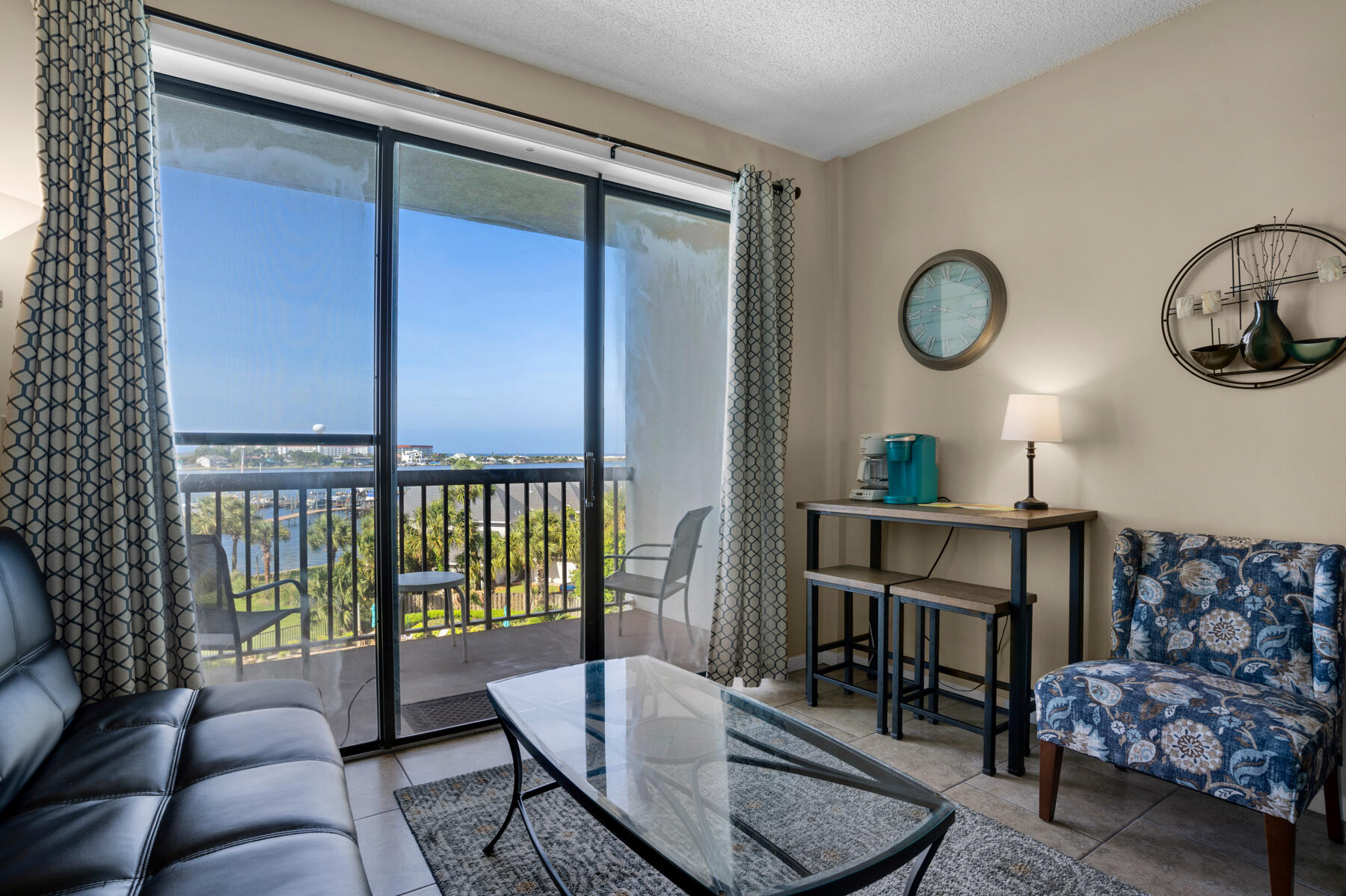 PIRATES BAY PH 1 - Residential